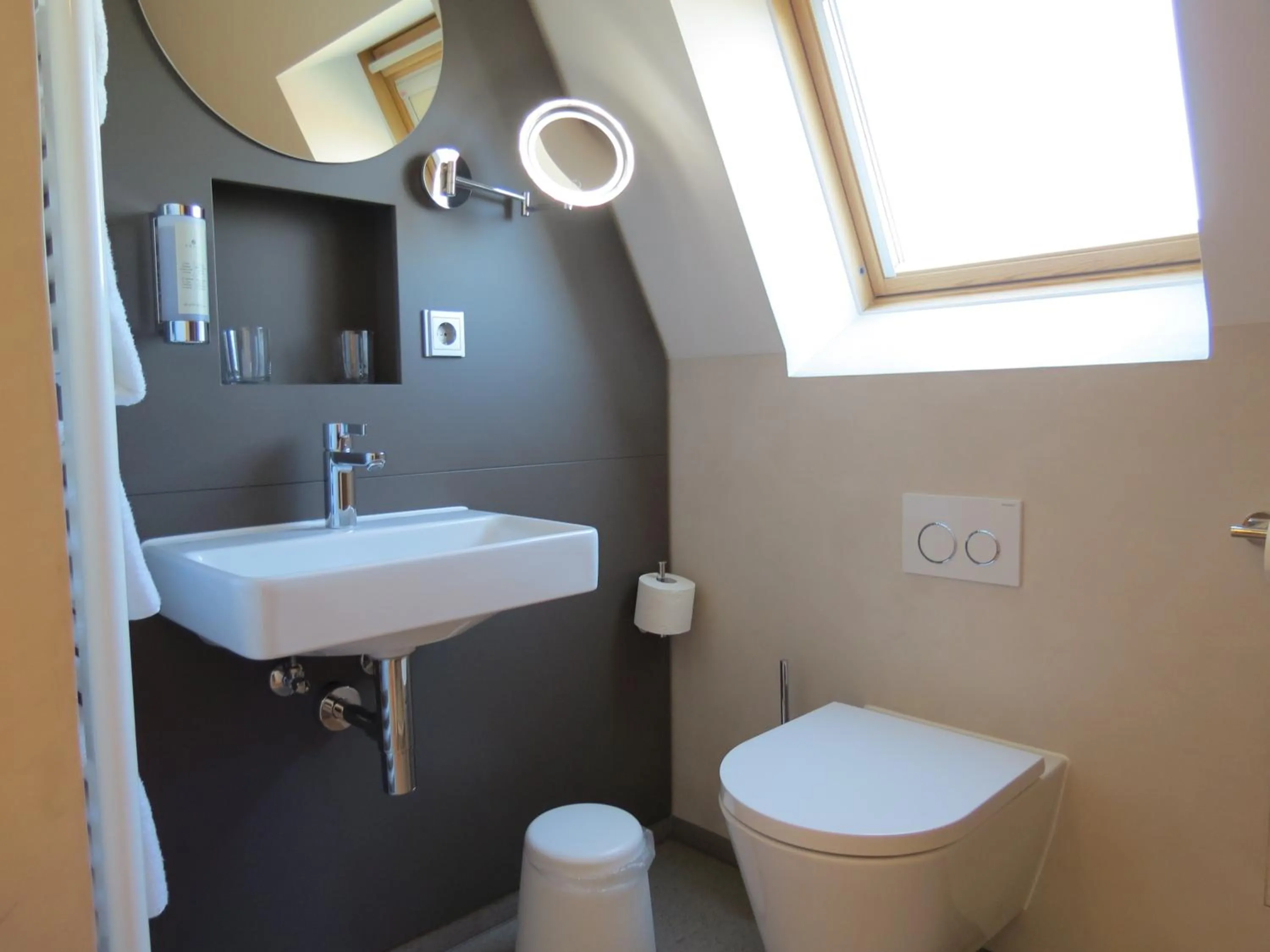 Toilet in Hotel Neuthor