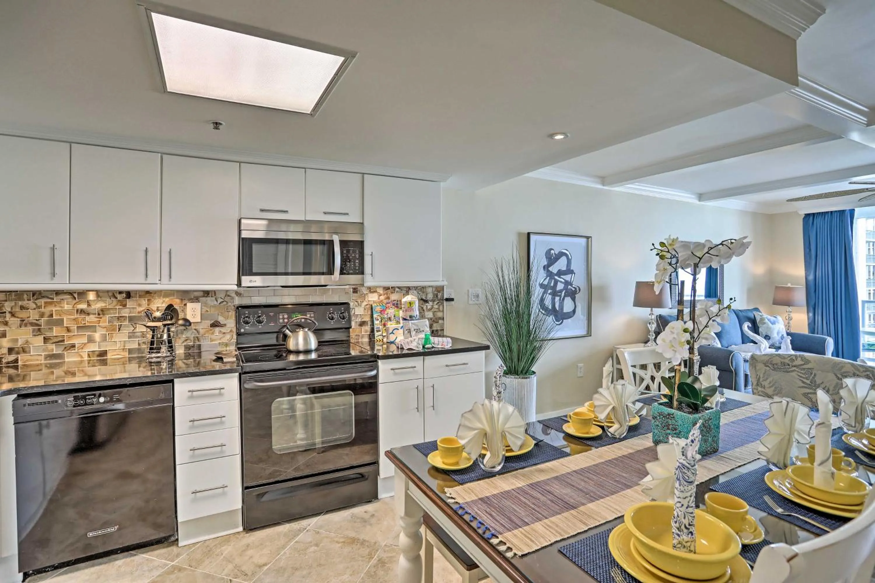 Warm Weather Escape with Pool Access in Myrtle Beach