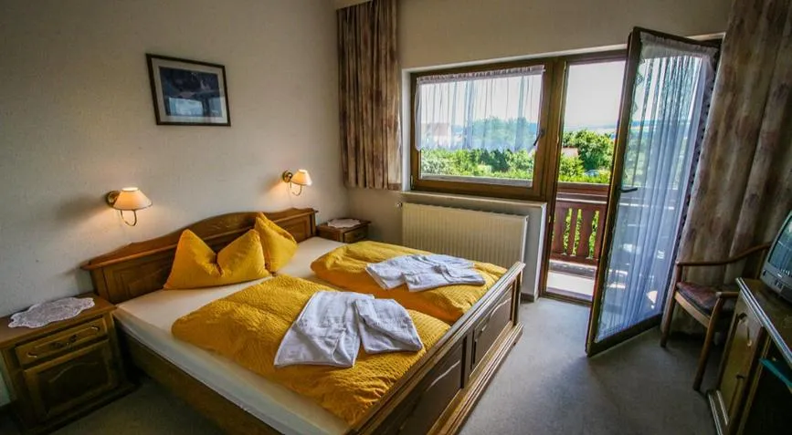 Bed in Hotel Waldschlösschen