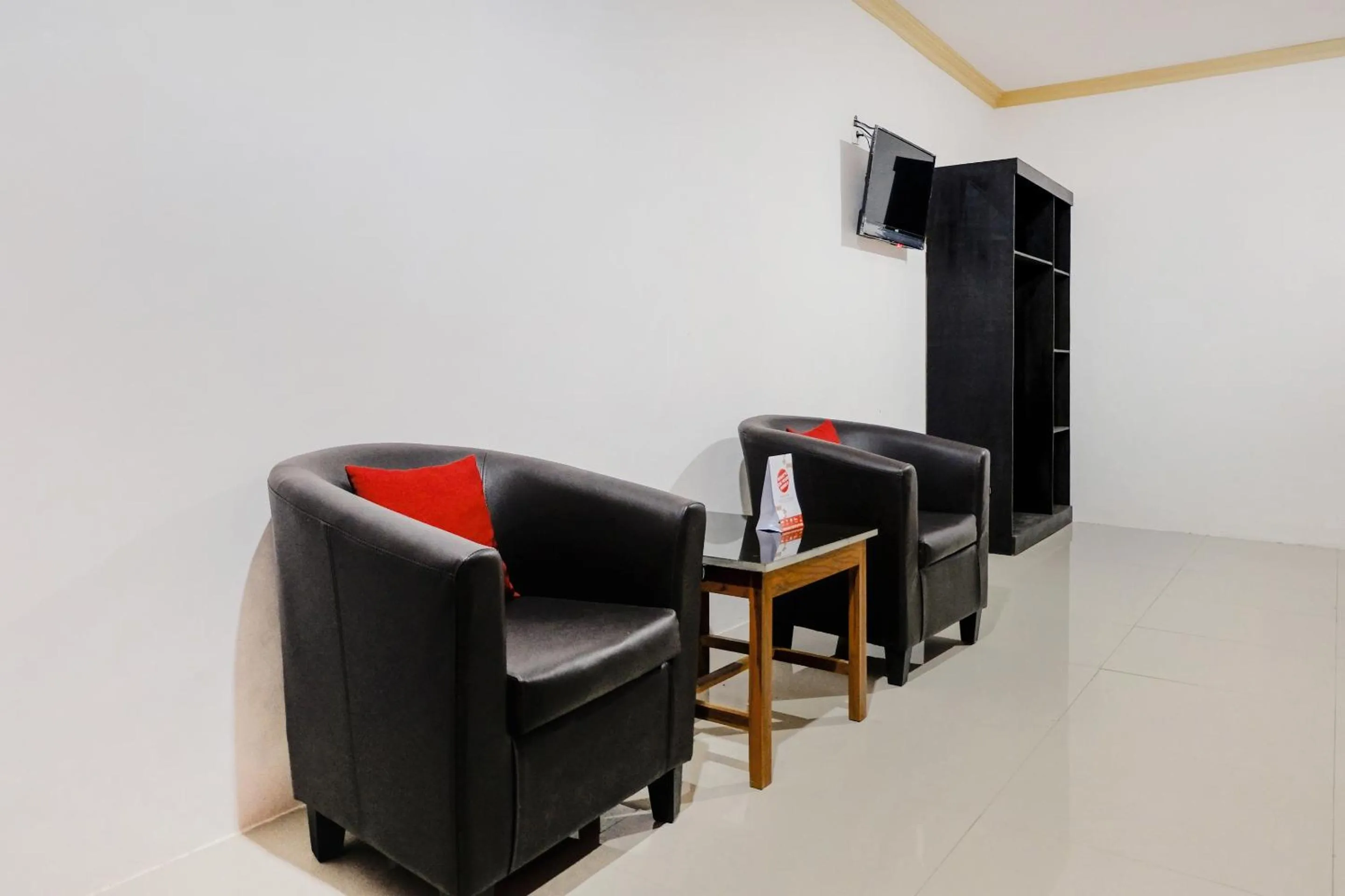 Bedroom in OYO Life 2966 Hotel Atriaz