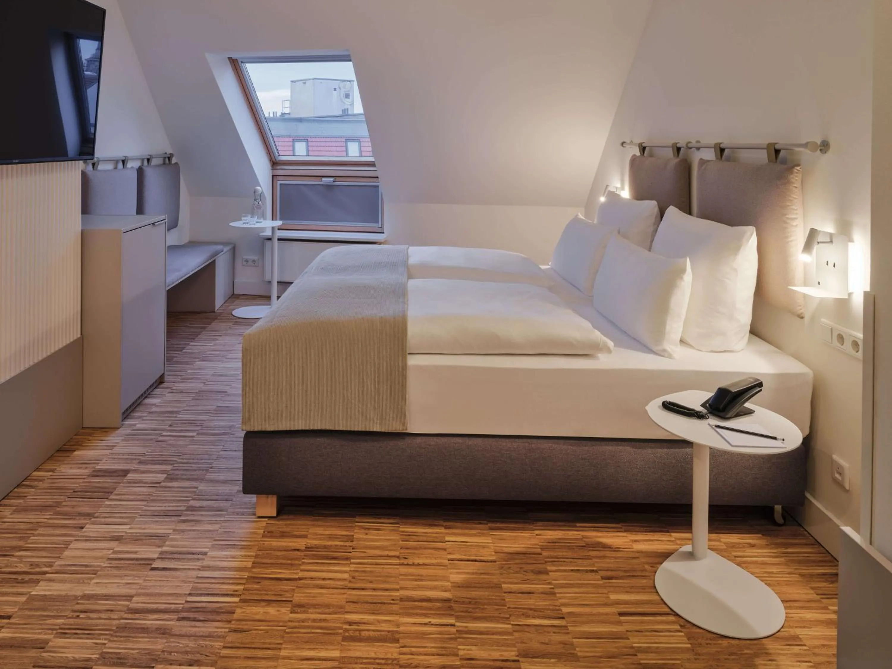 Photo of the whole room, Bed in Classik Hotel Hackescher Markt - Self Check In