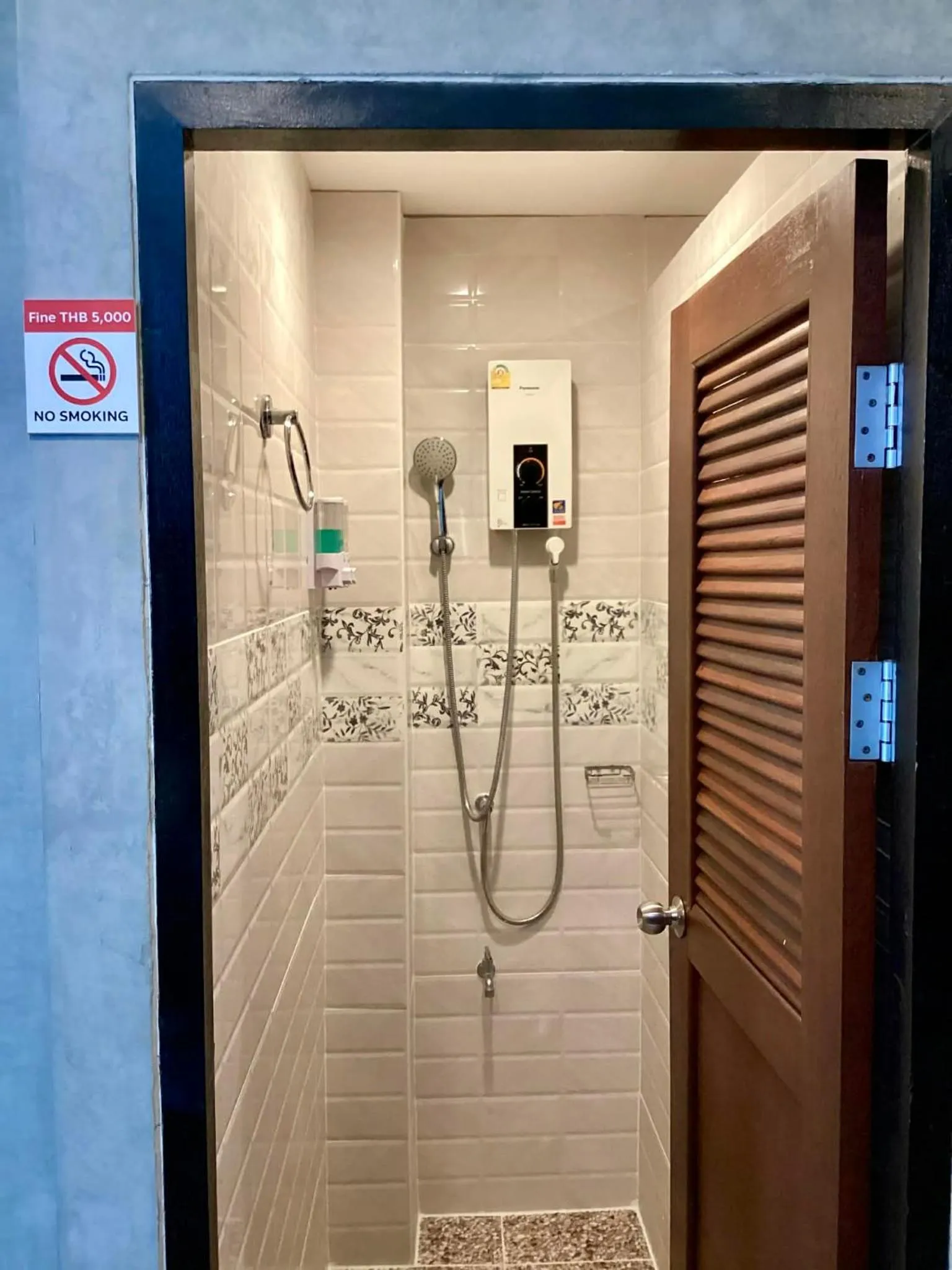 Public Bath in Puak Taem Boutique Hotel