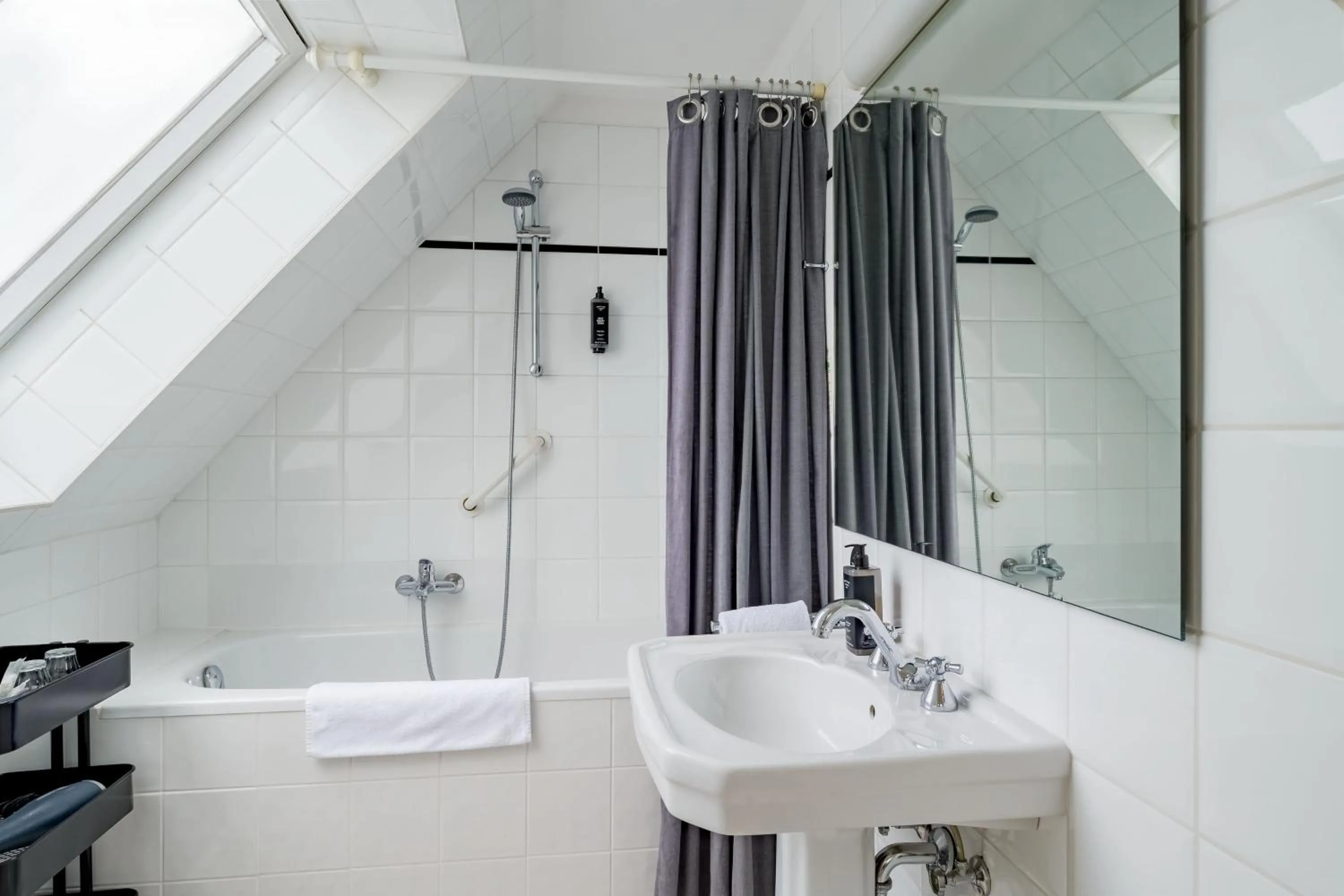 Bathroom in rugs HOTEL Köln