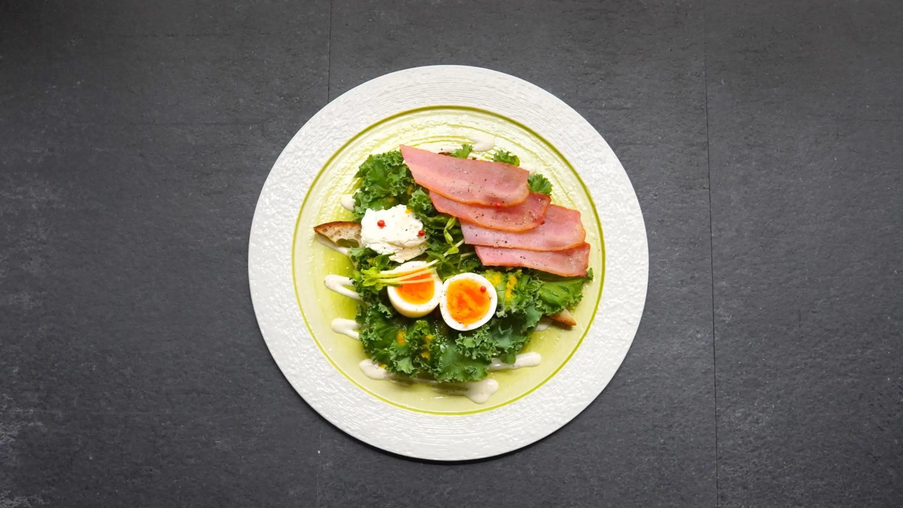 Restaurant/places to eat in BnA WALL