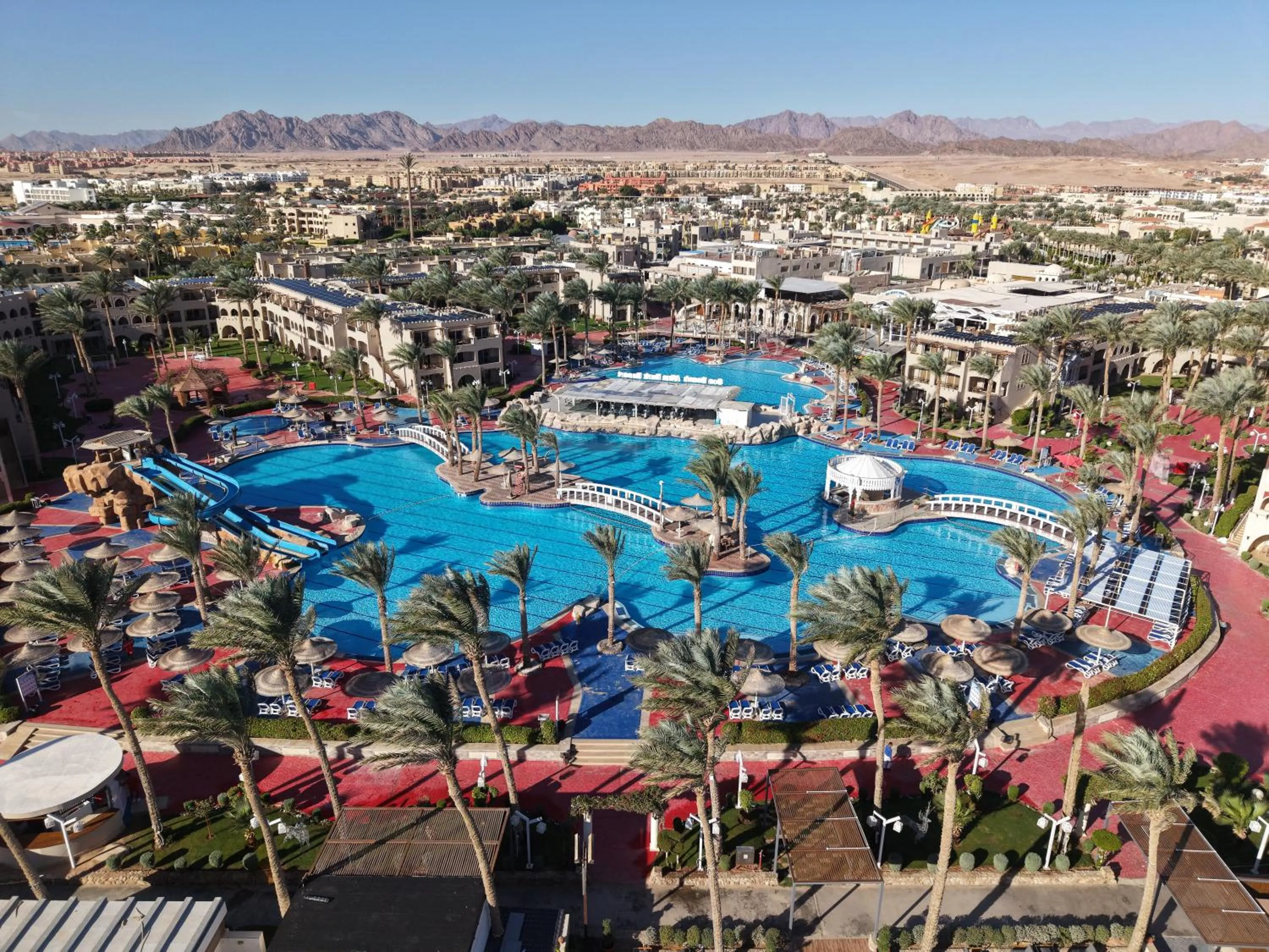 Sea Beach Edge By Rotana