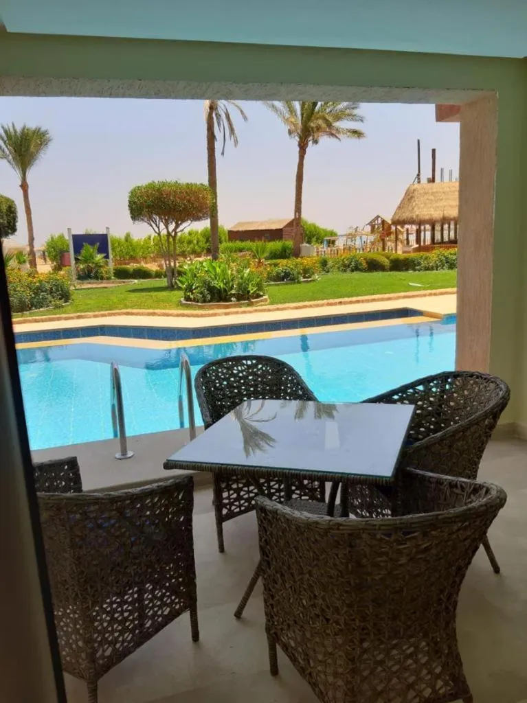 Sea Beach Edge By Rotana