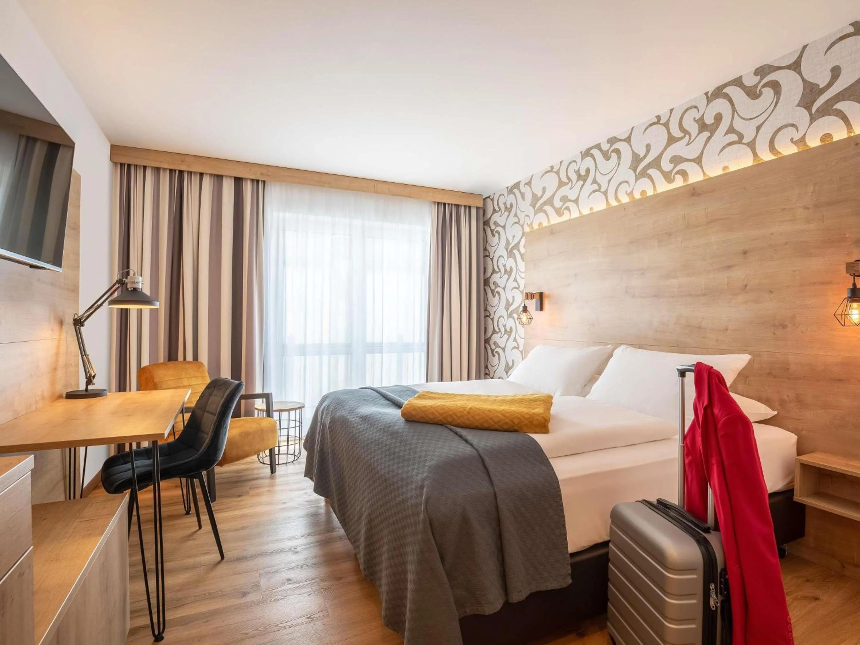 Bedroom, Bed in Mercure Hotel Bad Oeynhausen City