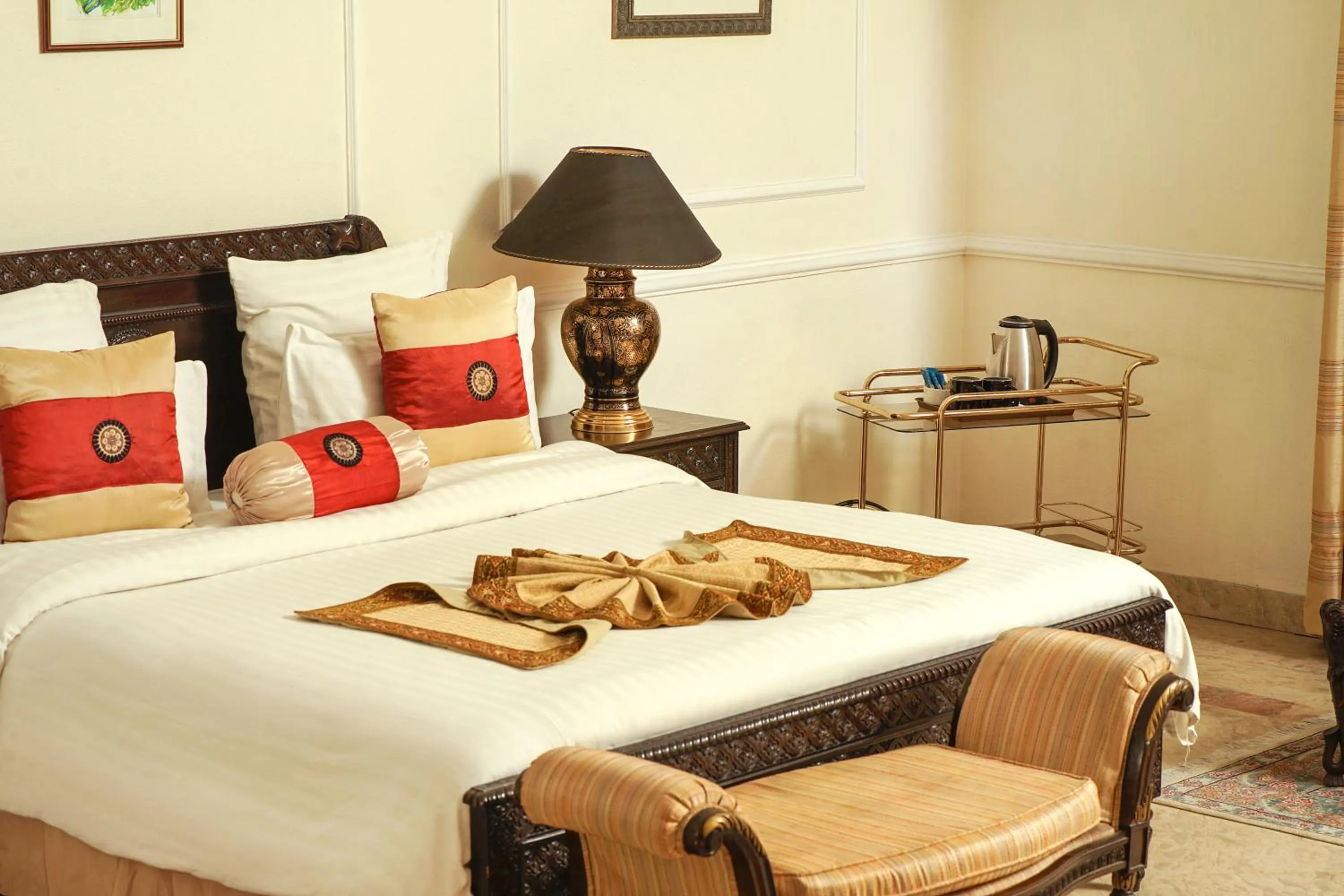 Bed in Etihad Club by Faletti's Hotel