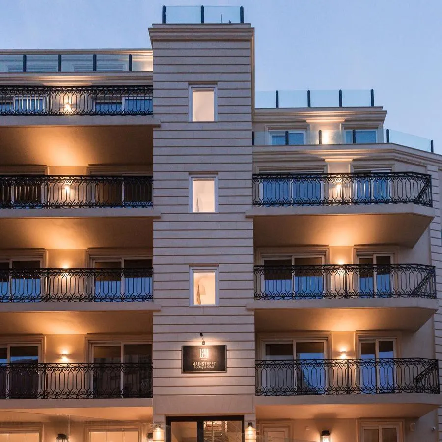 Facade/entrance in 123 MAINSTREET boutique hotel