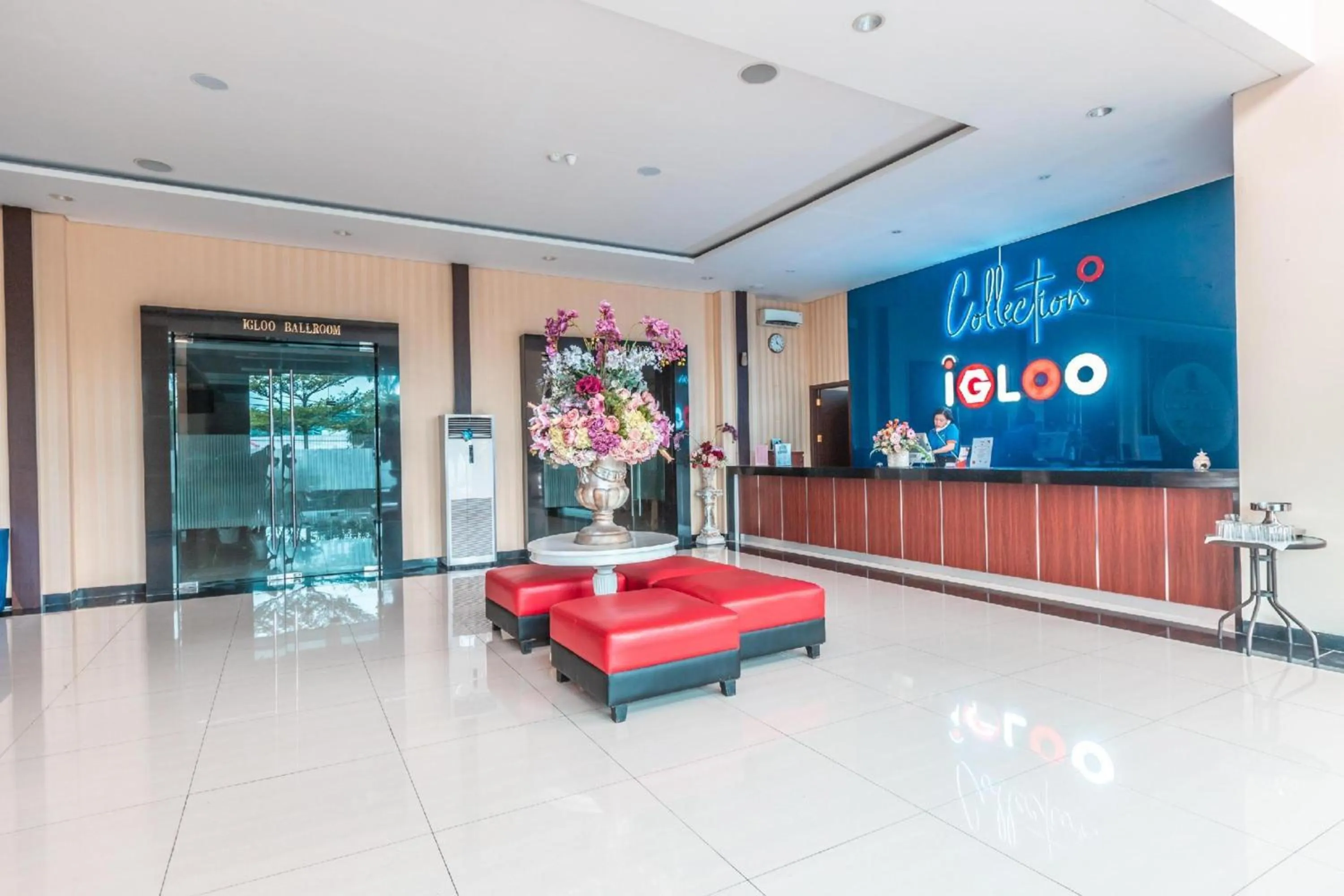 Lobby or reception in Collection O Hotel Igloo