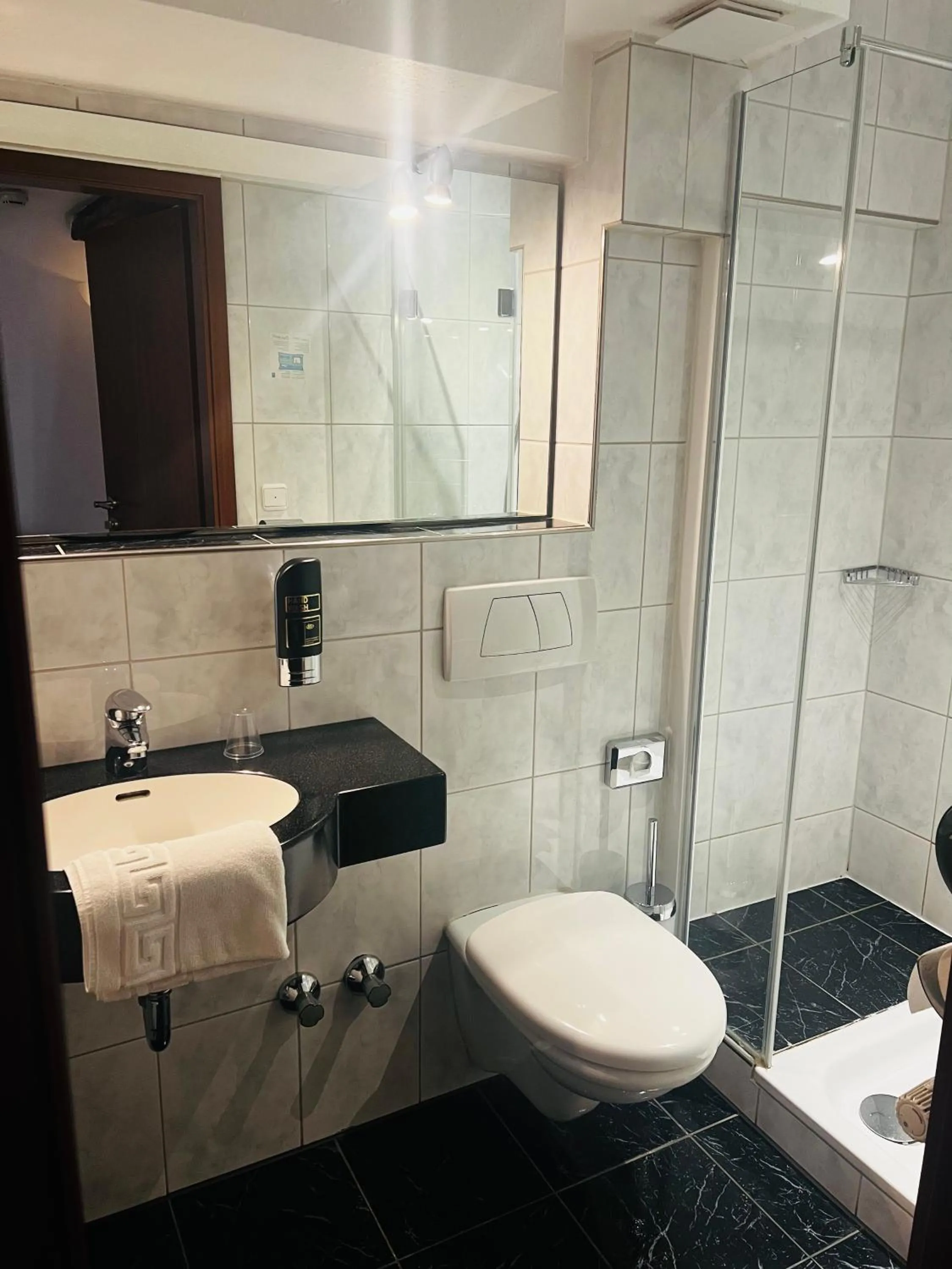 Shower in Hotel am Malerwinkel