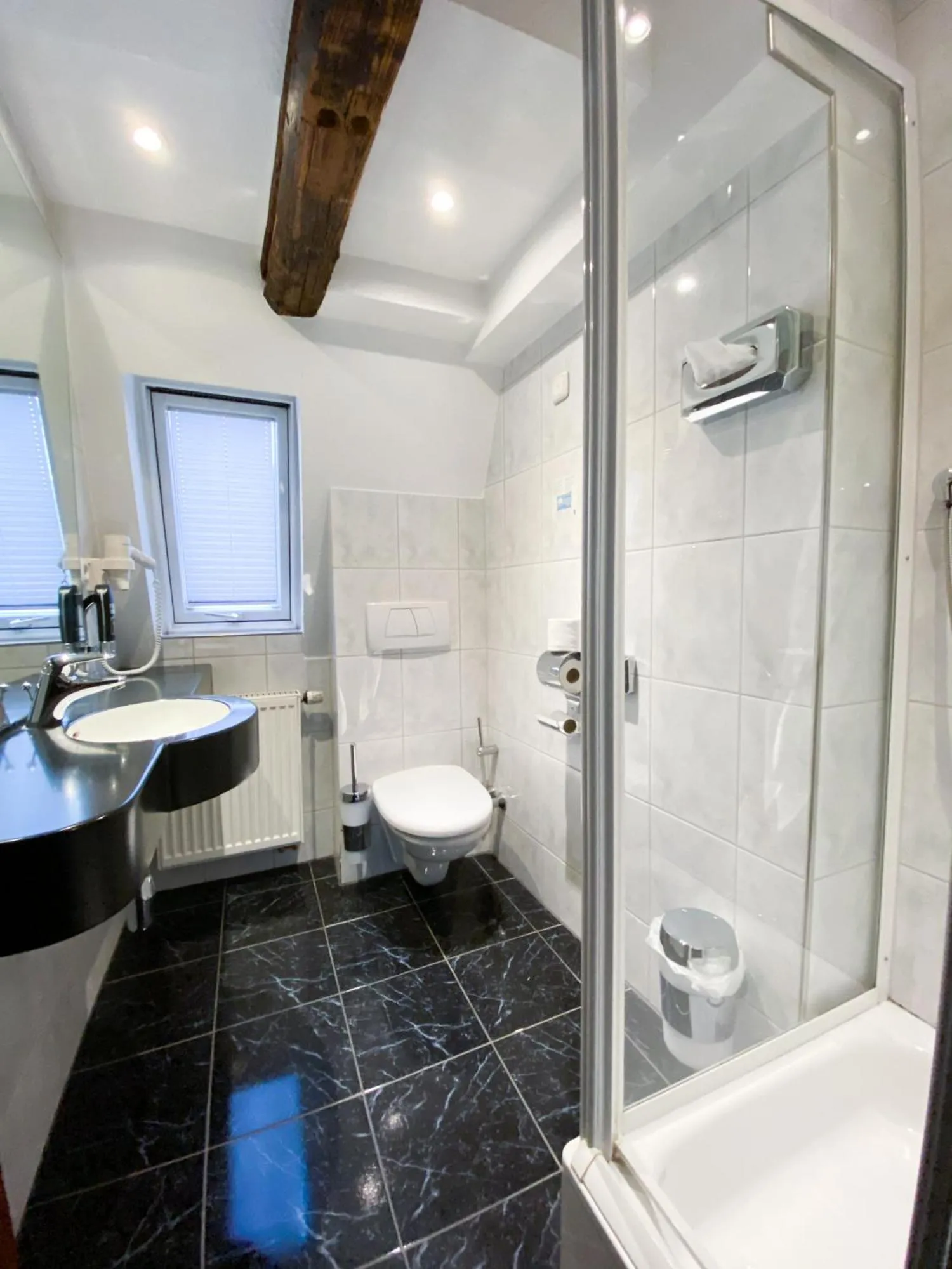 Shower in Hotel am Malerwinkel