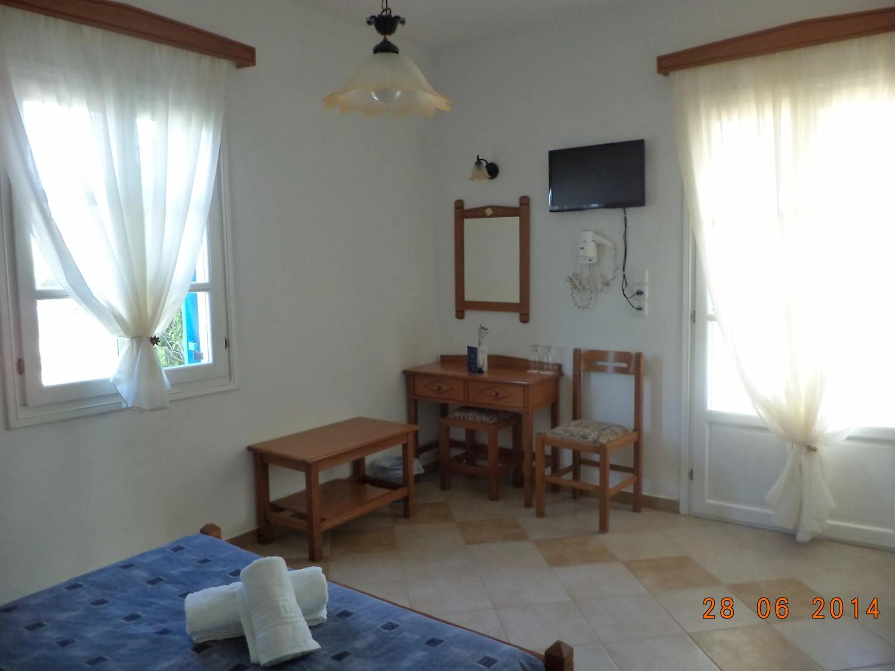 Photo of the whole room, Bed in Akteon Hotel