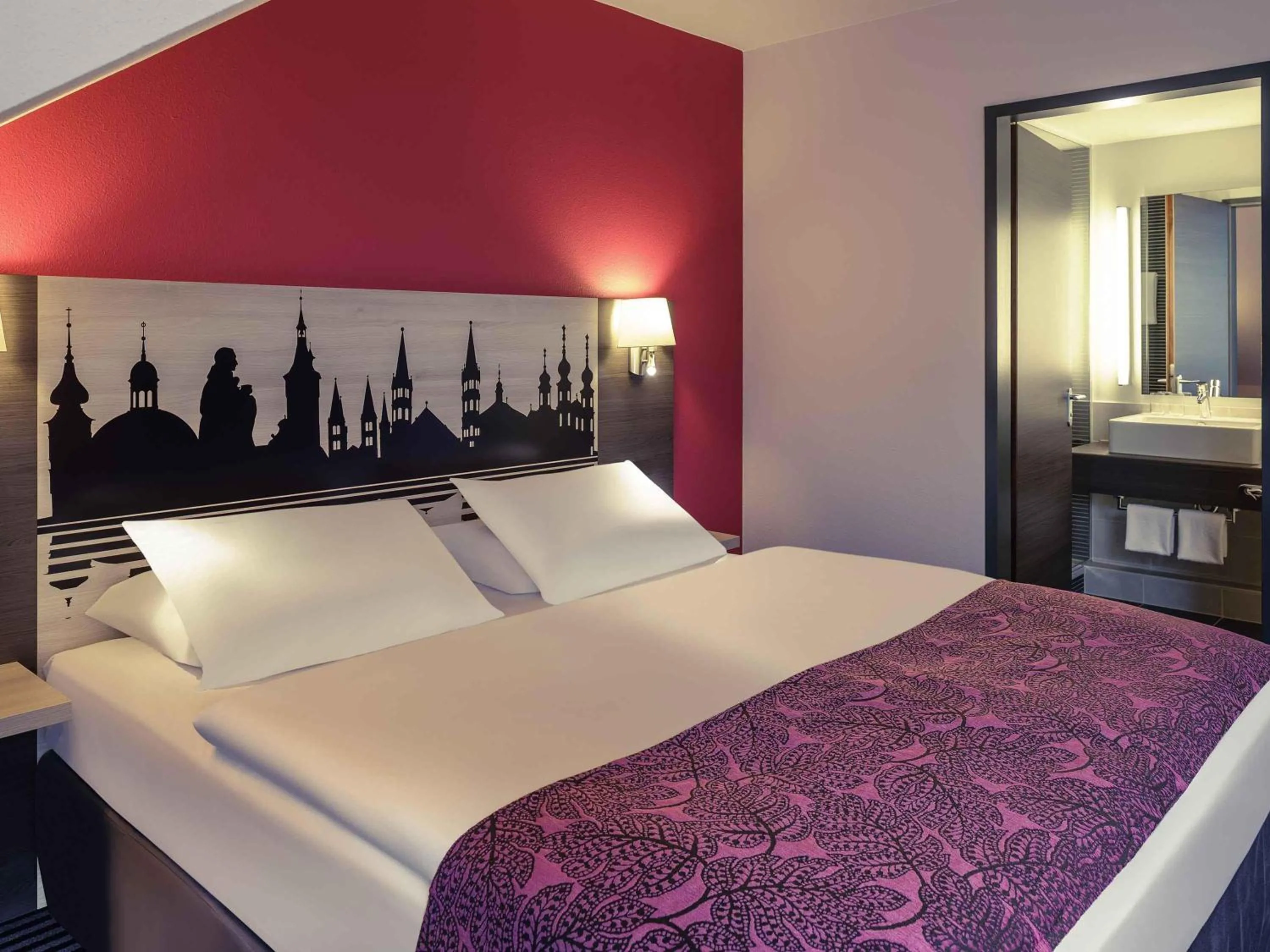 Bedroom, Bed in Mercure Hotel Würzburg am Mainufer