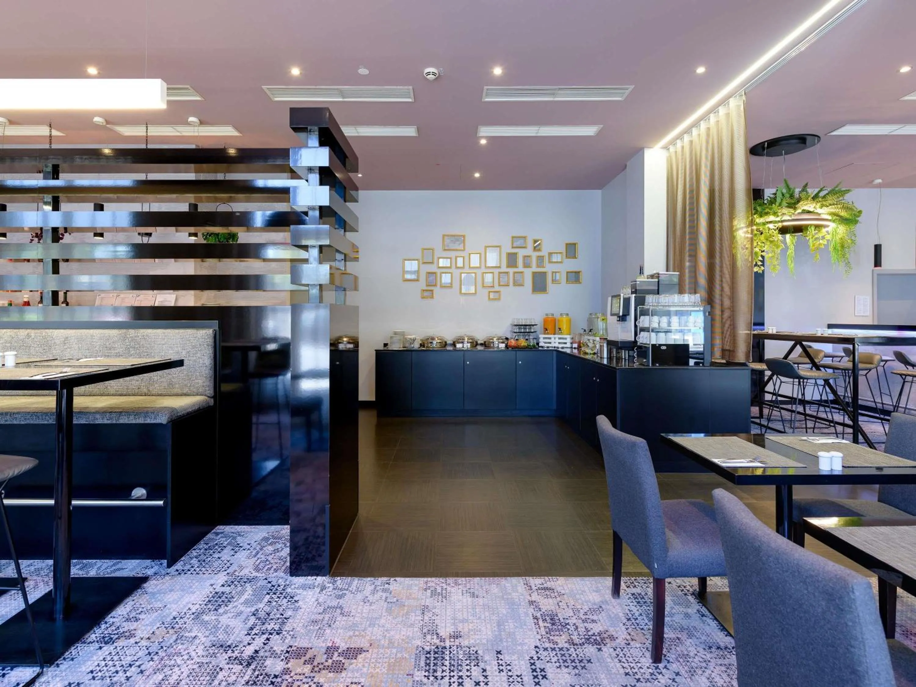 Breakfast in Mercure Hotel Würzburg am Mainufer