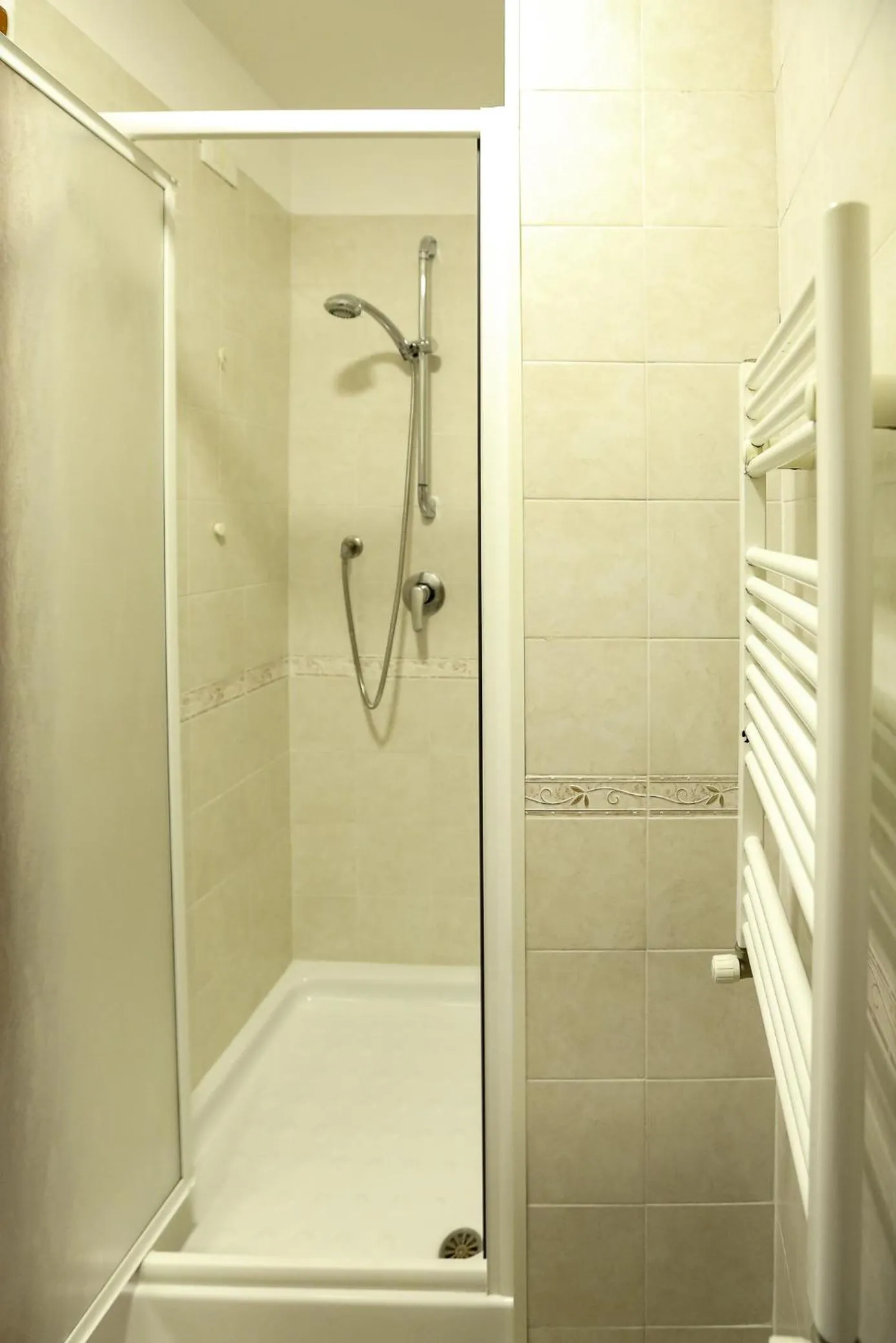 Shower in Lydka Domus