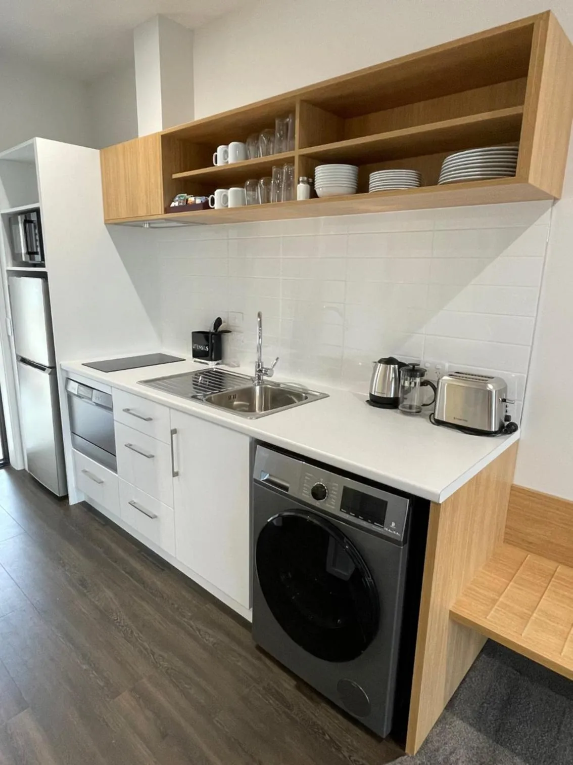 Kitchen or kitchenette in Sierra Motel and Apartments