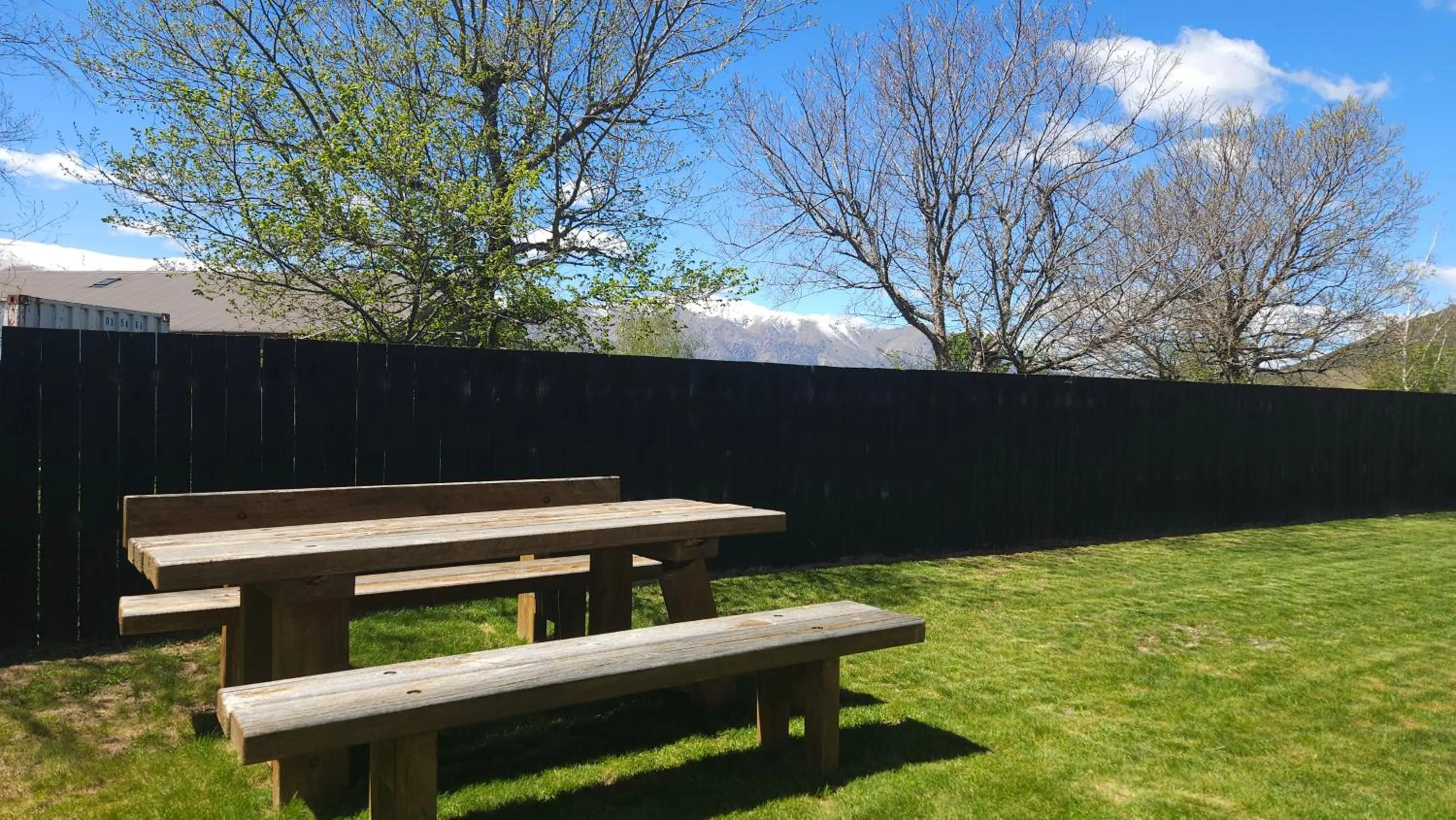 Mountain view in Sierra Motel and Apartments