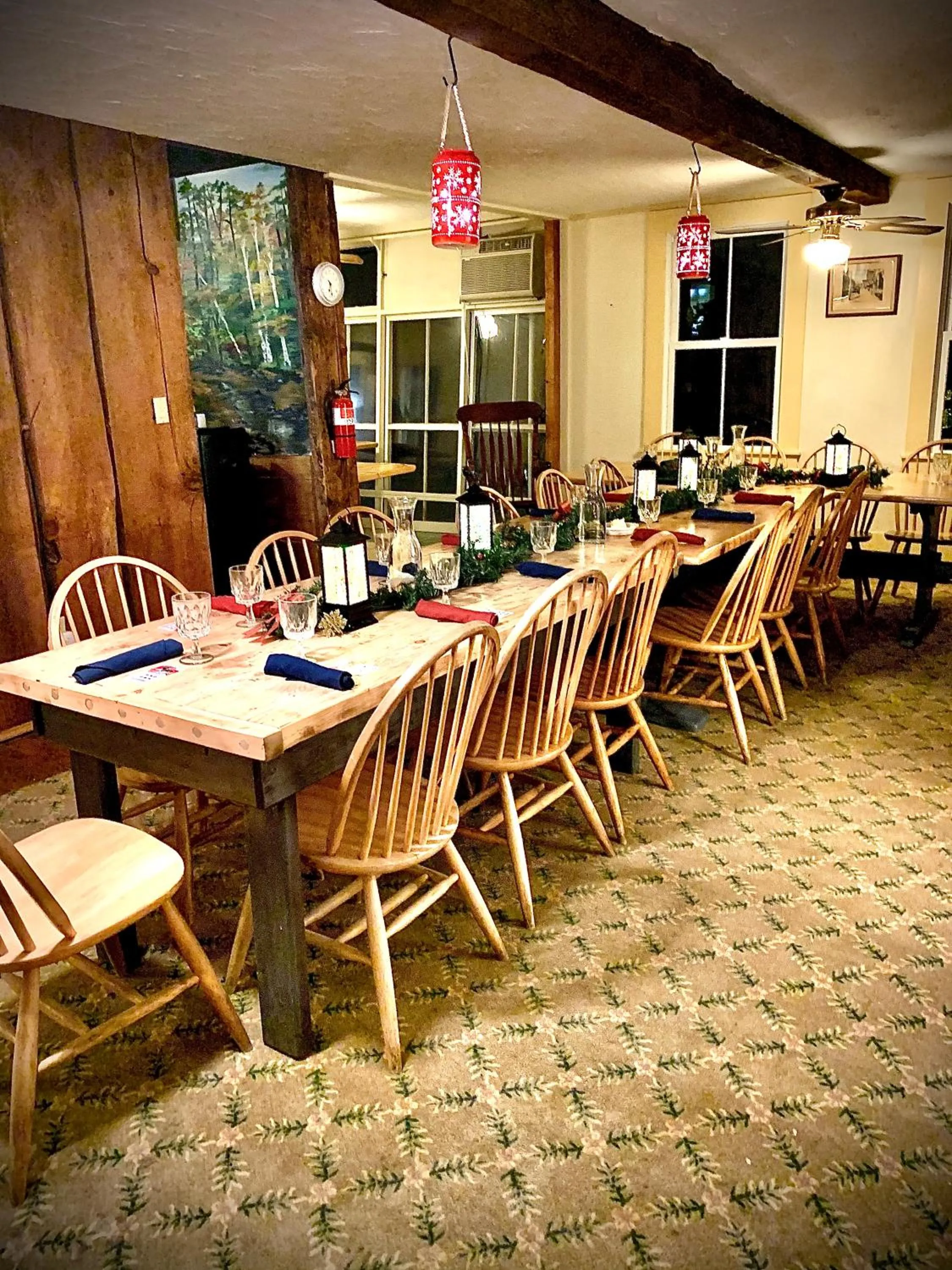 Lounge or bar in Brook Road Inn