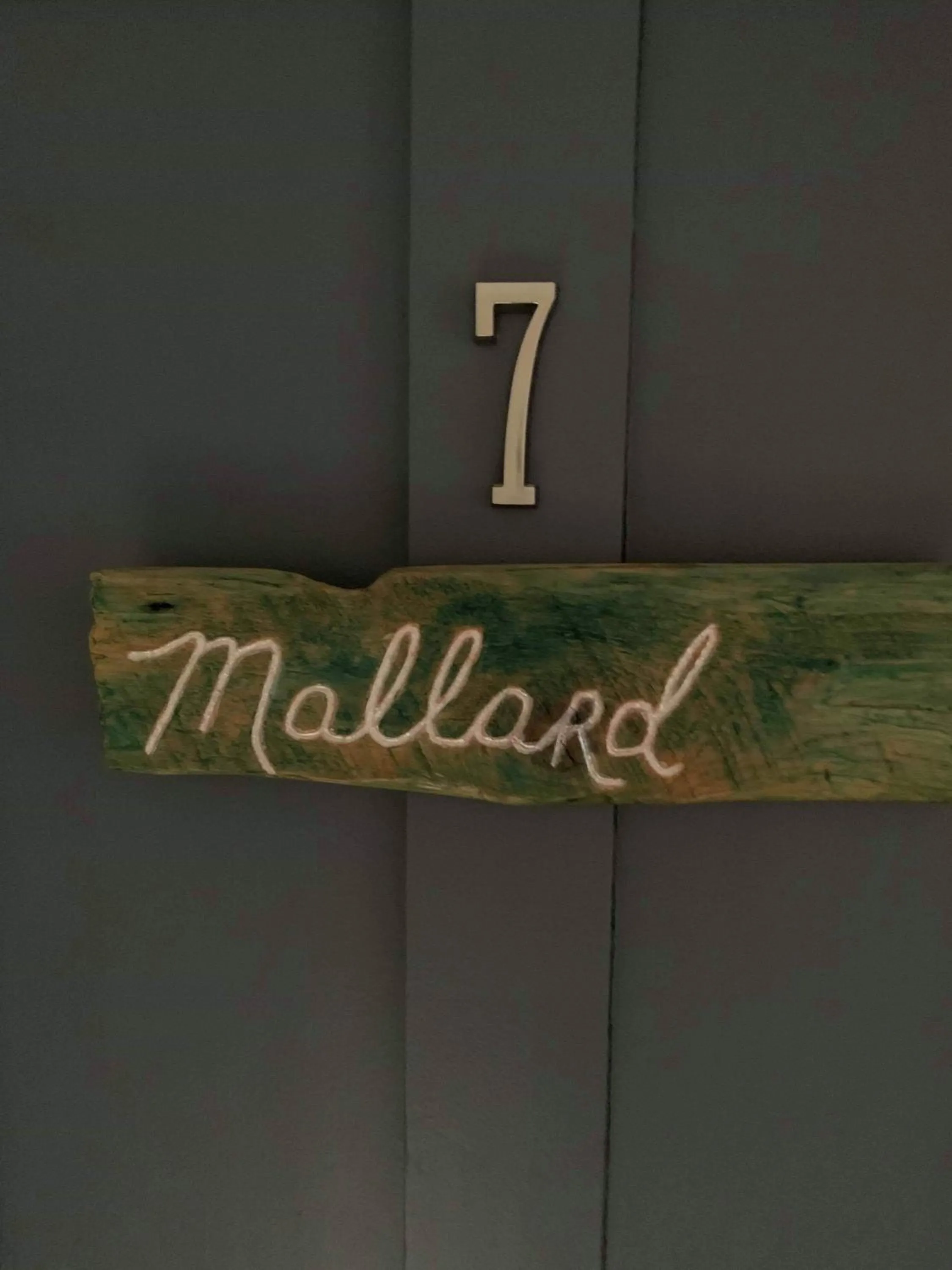 Facade/entrance in Brook Road Inn