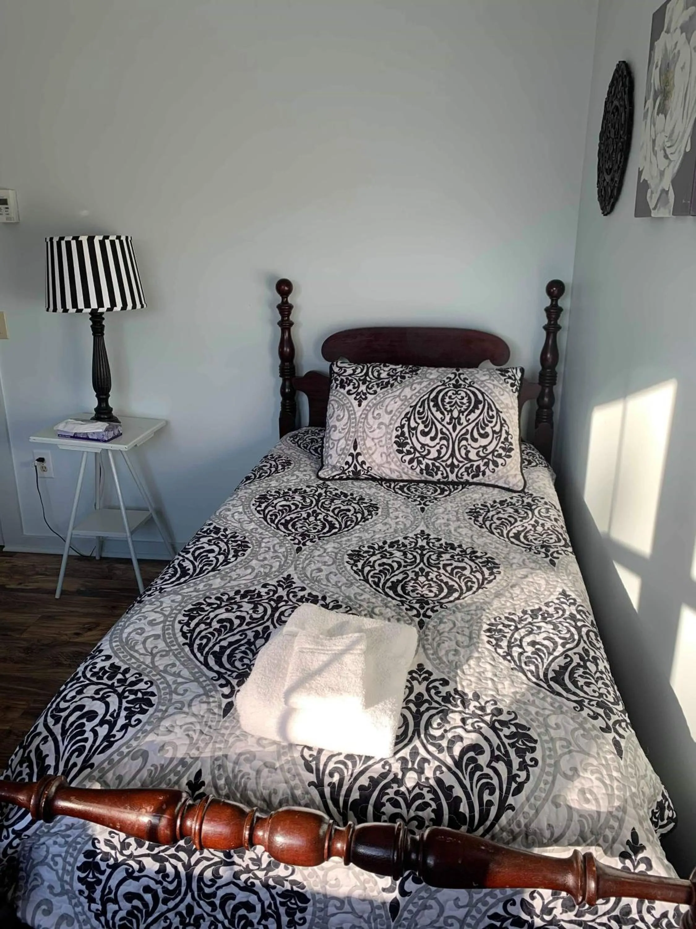 Bedroom, Bed in Brook Road Inn