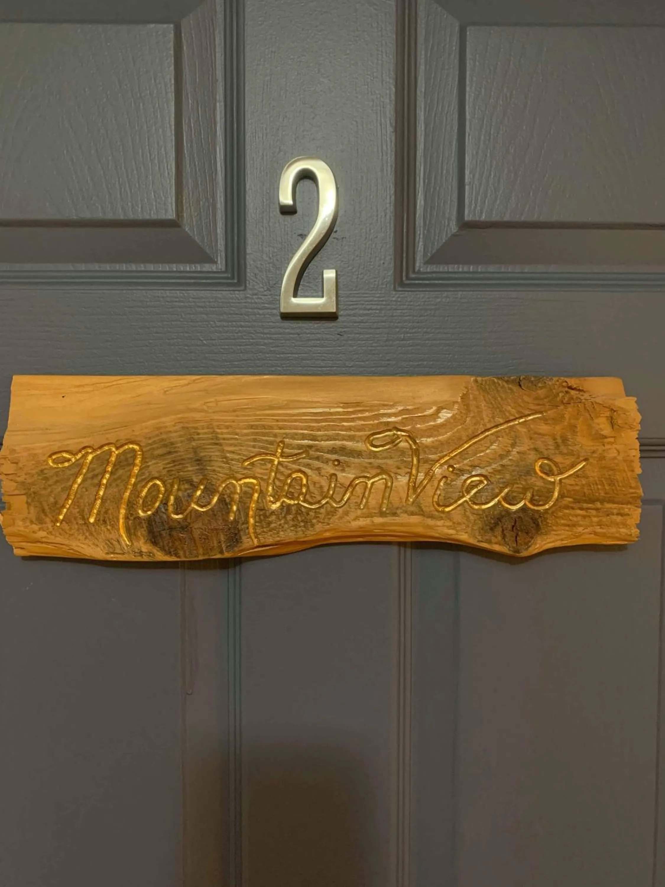 Facade/entrance in Brook Road Inn