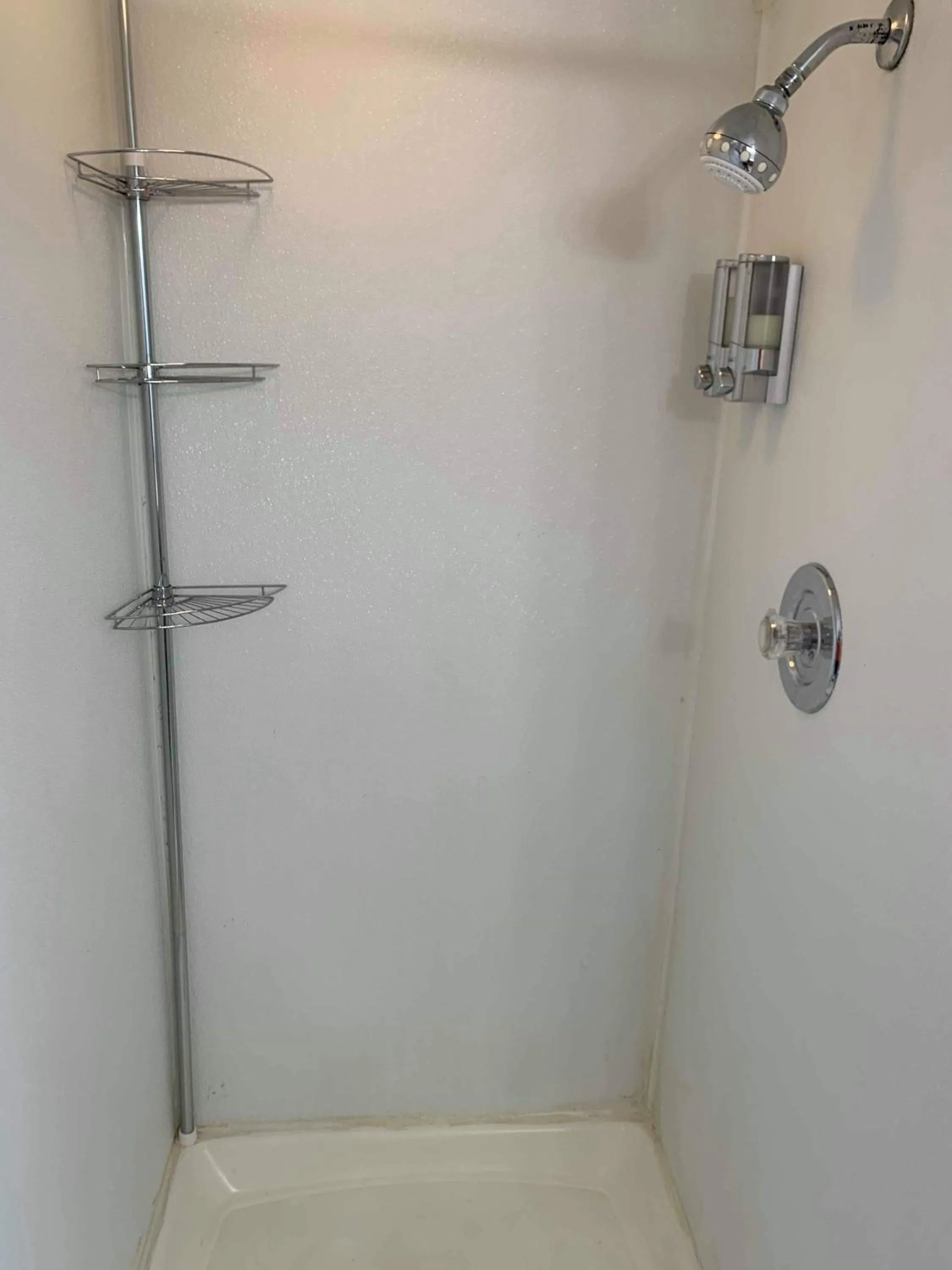 Bathroom in Brook Road Inn