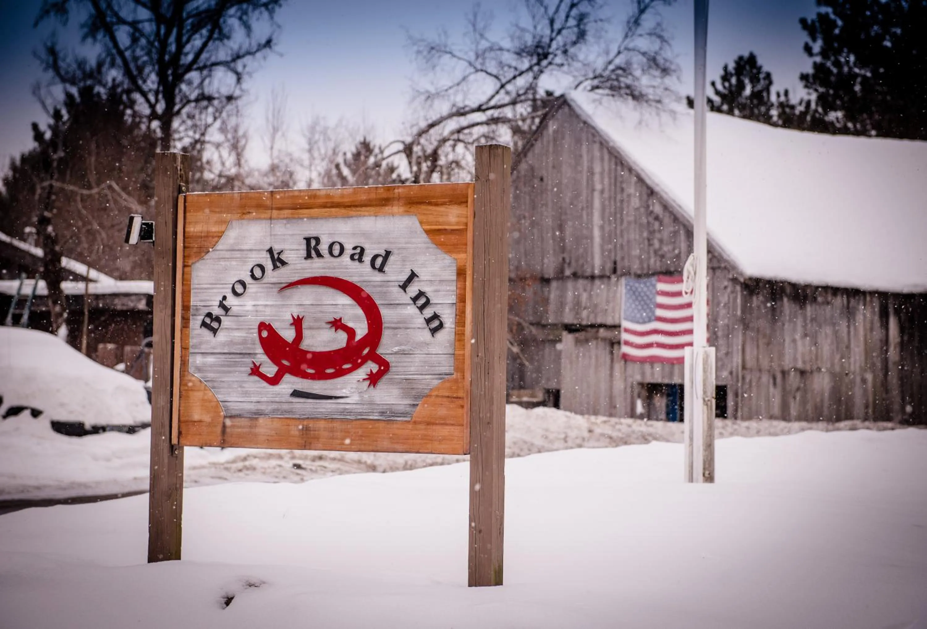 Logo/Certificate/Sign in Brook Road Inn