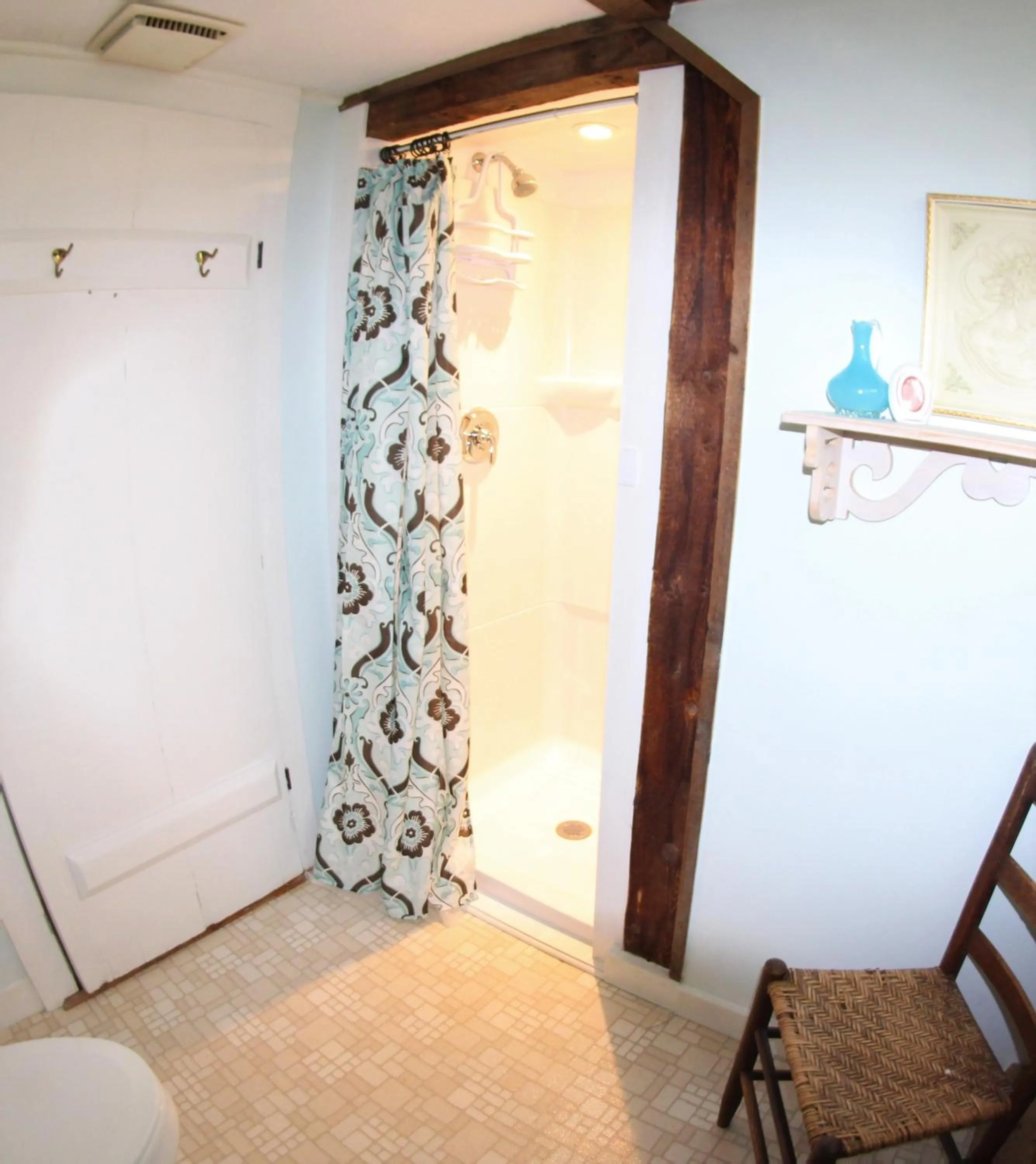 Bathroom in Brook Road Inn