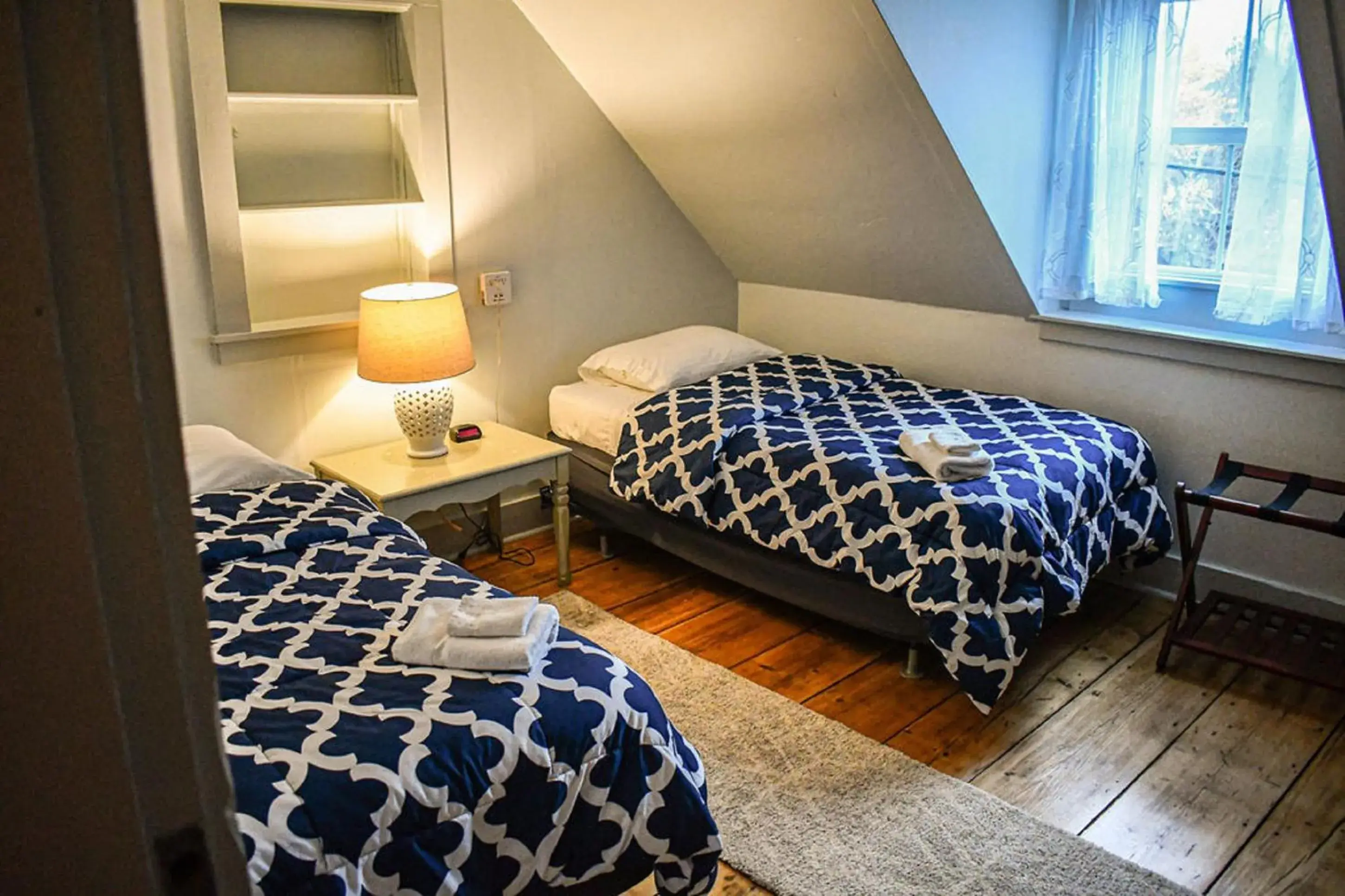 Standard Twin Room in Brook Road Inn Standard Twin Room in Brook Road Inn