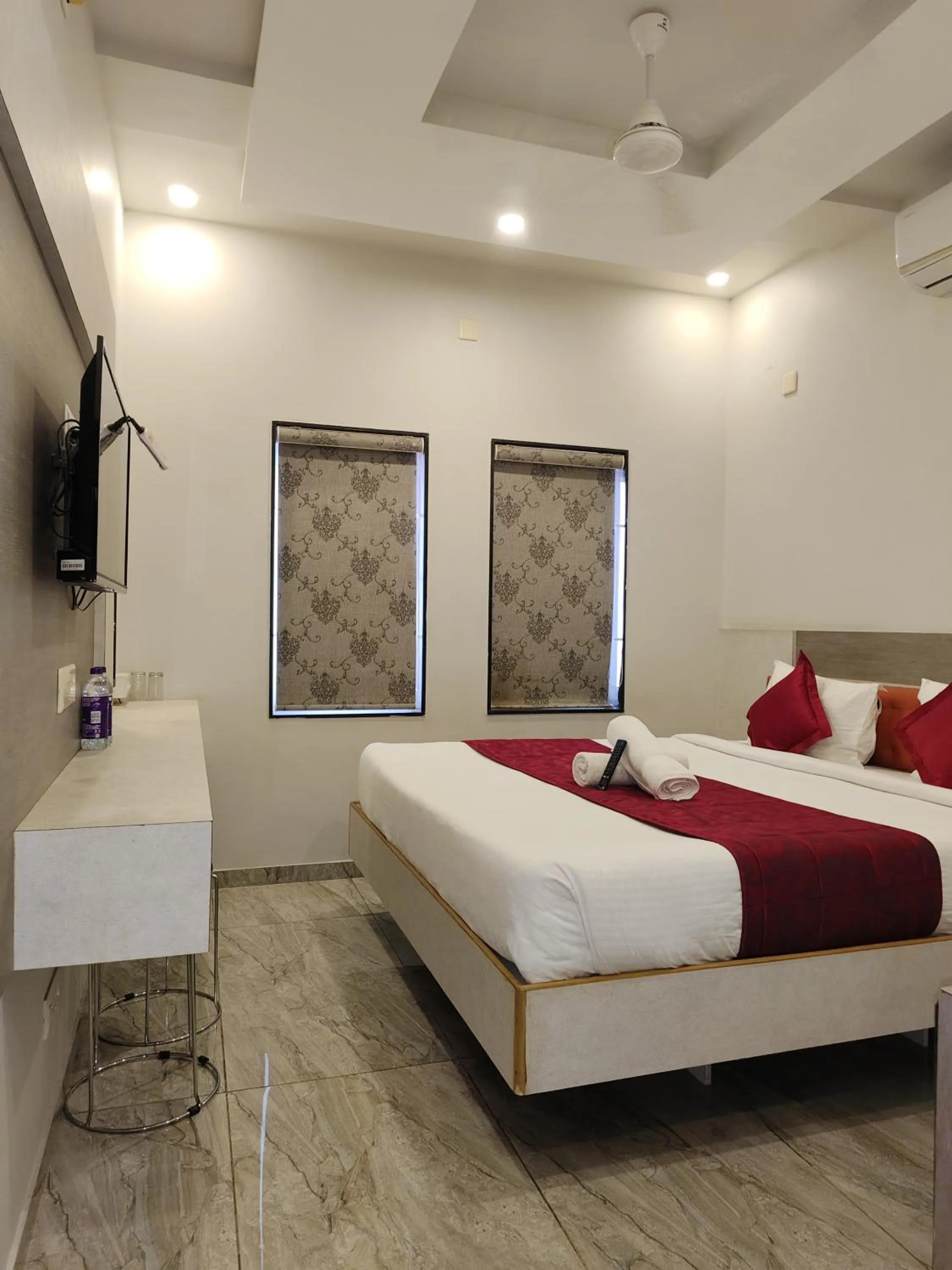 Bedroom, Bed in Classio Residency