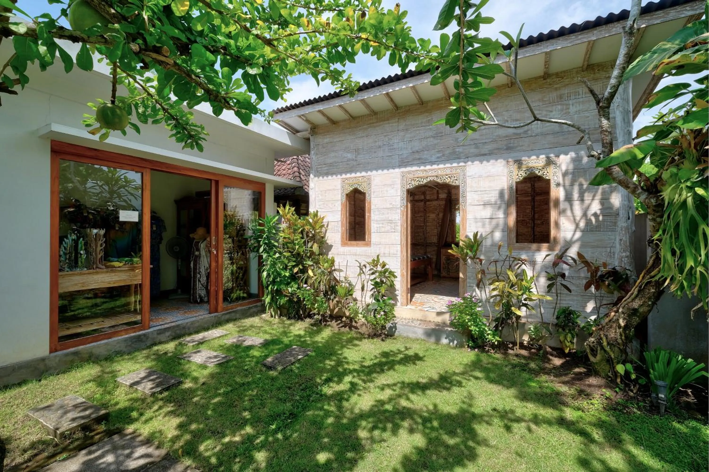 Massage in Wide Sands Beach Retreat