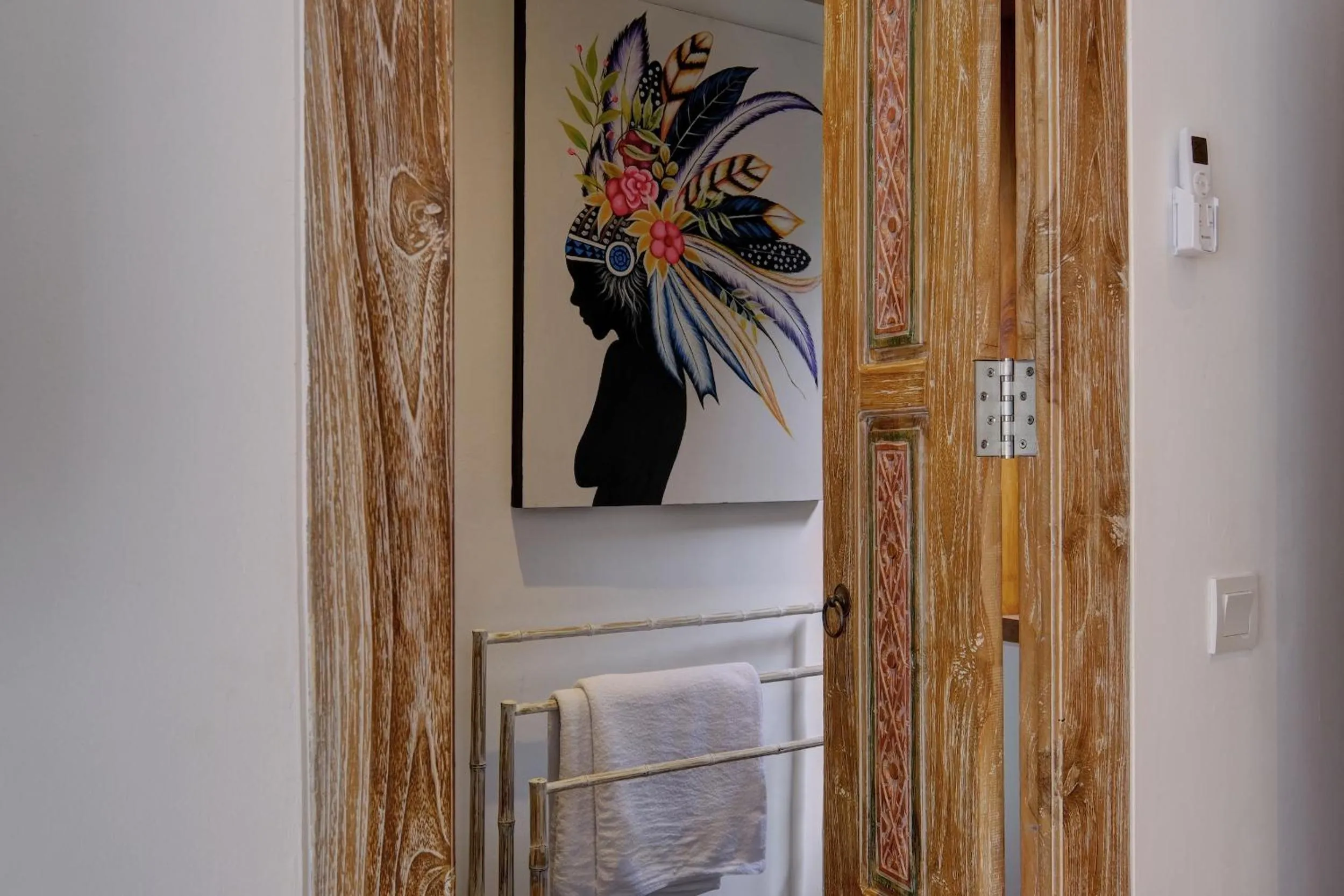 Decorative detail in Wide Sands Beach Retreat