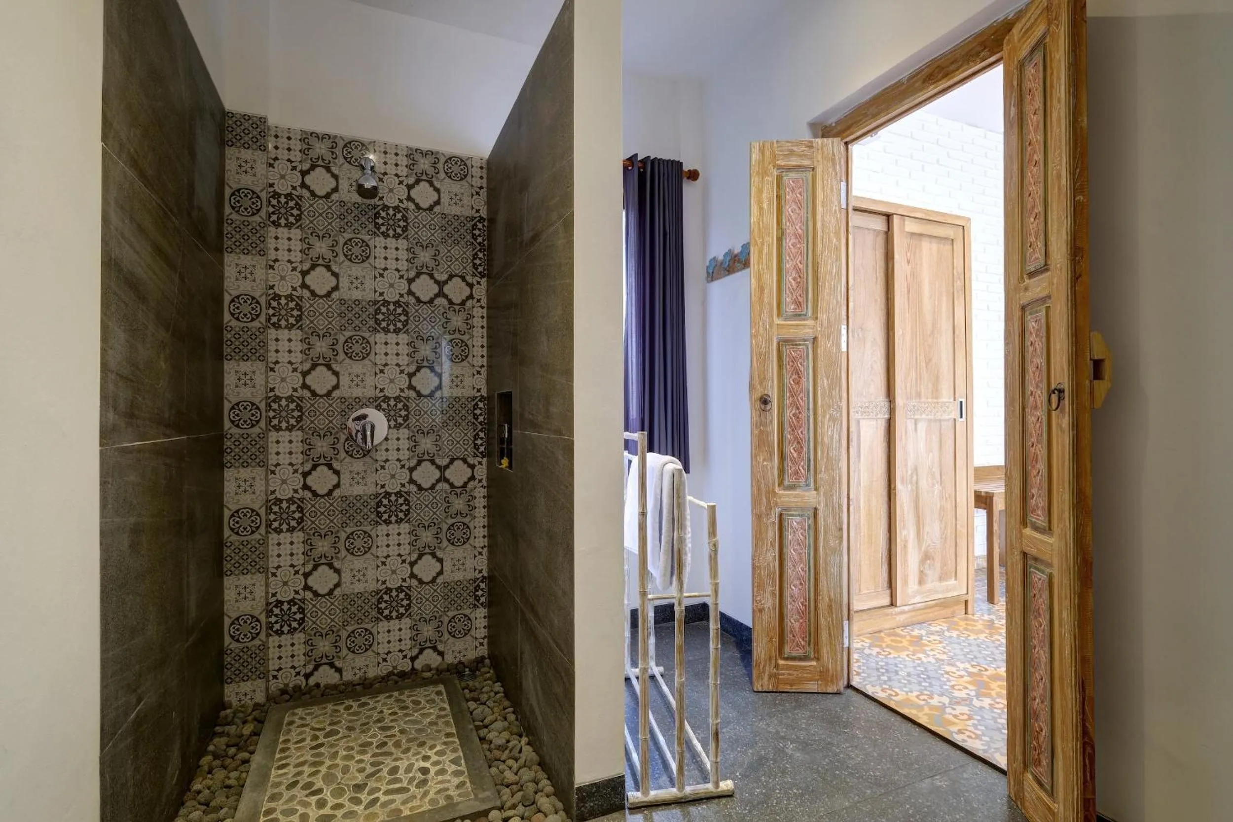 Shower, Bed in Wide Sands Beach Retreat