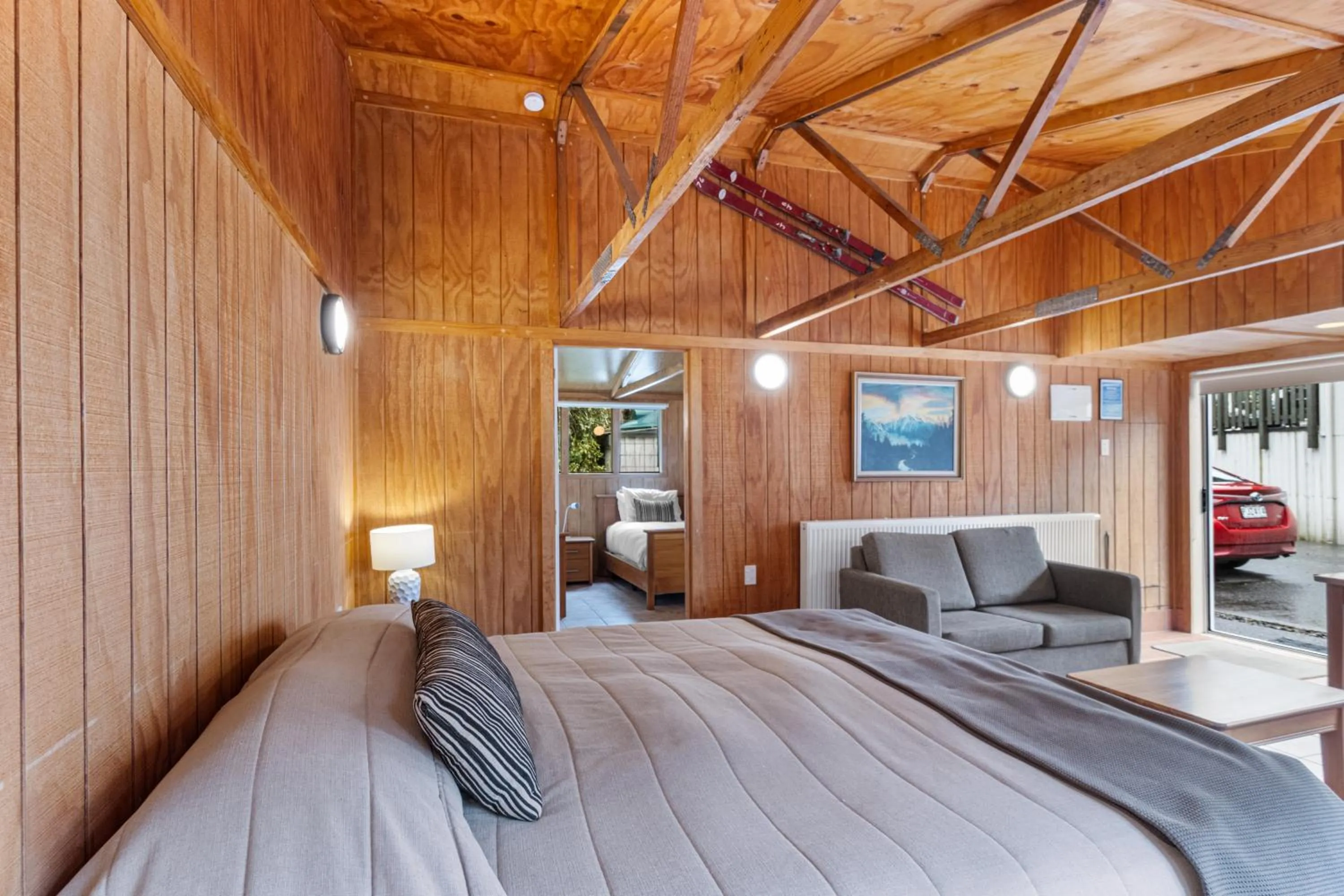 Bed in Ngati Ruanui Mountain Lodge