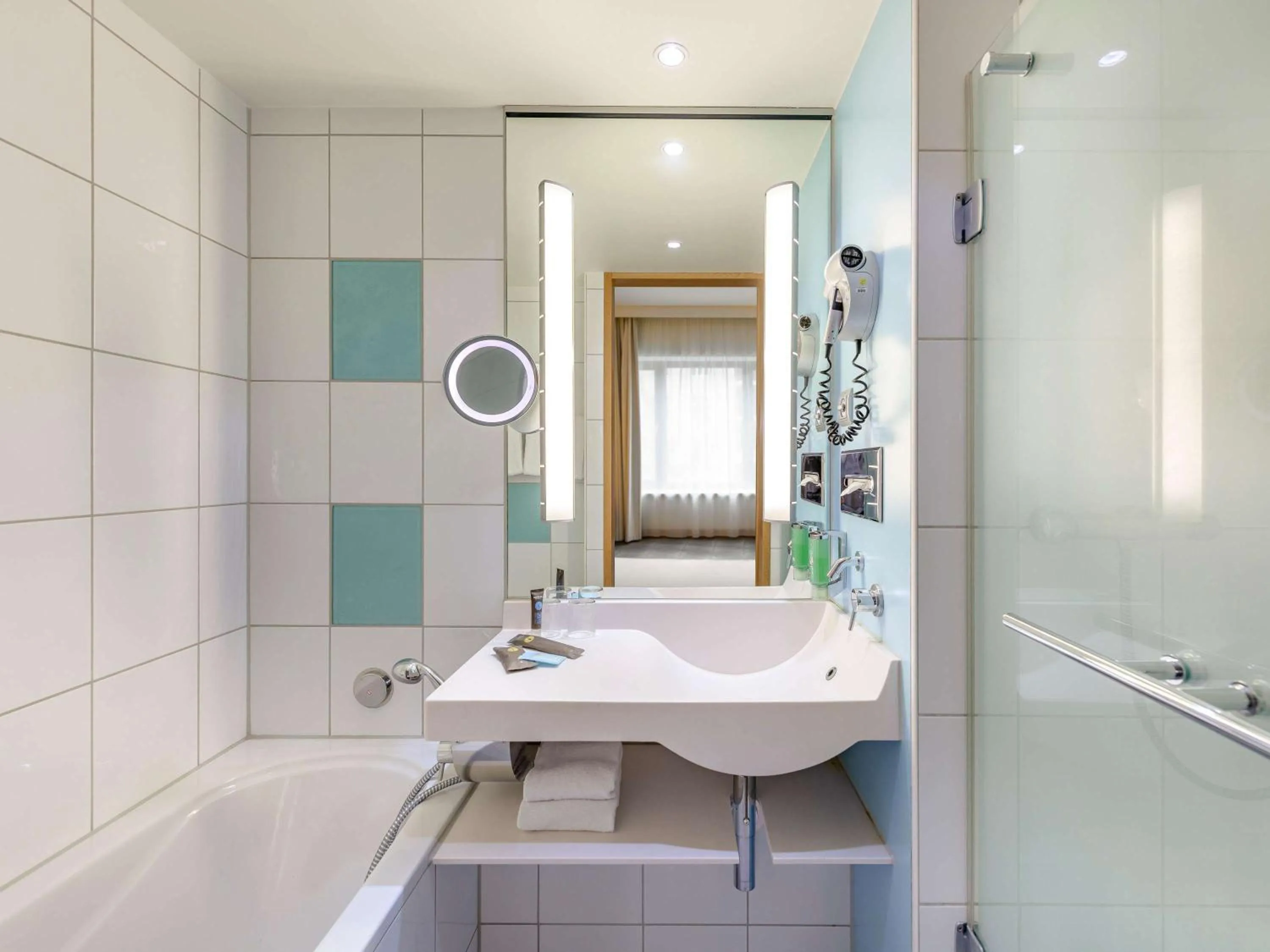 Bedroom in Novotel Berlin Am Tiergarten