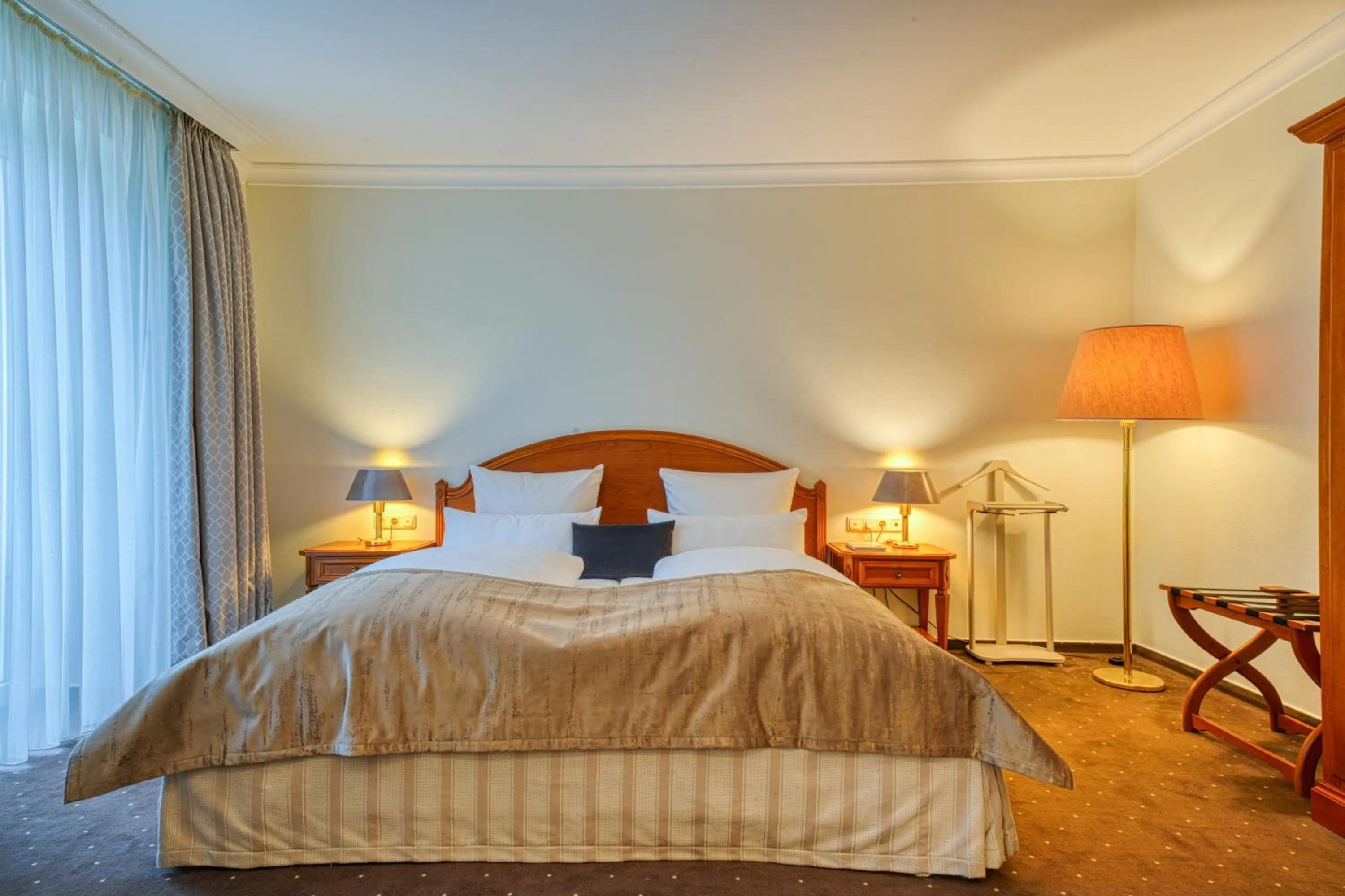 Photo of the whole room, Bed in Parkhotel Am Glienberg by NP