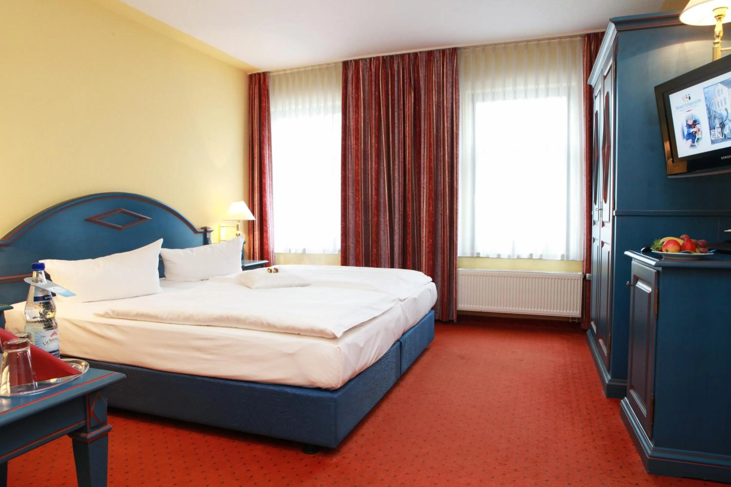 Photo of the whole room, Bed in Hotel Erbgericht Buntes Haus