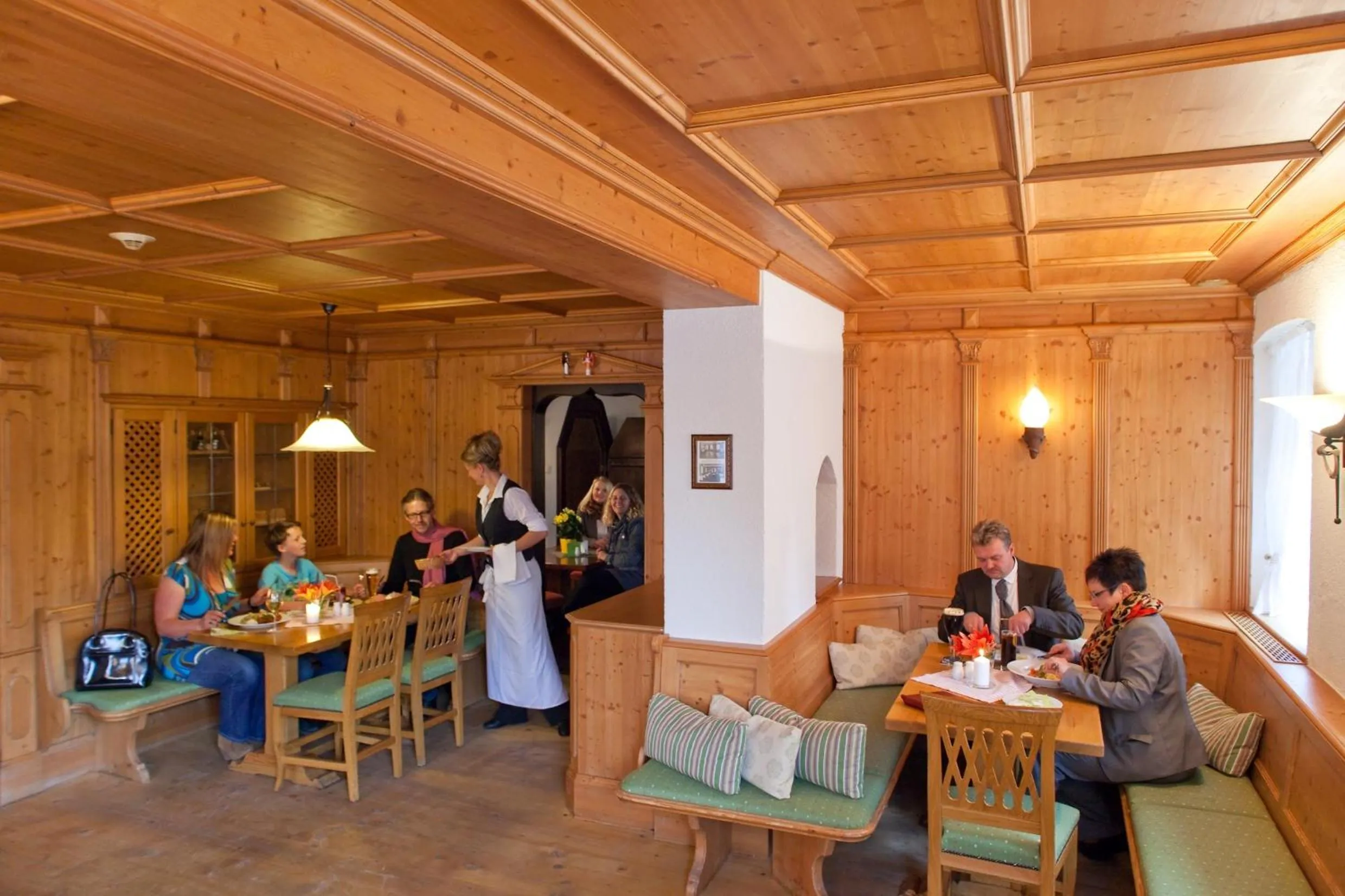 Restaurant/places to eat in Hotel Weißes Roß