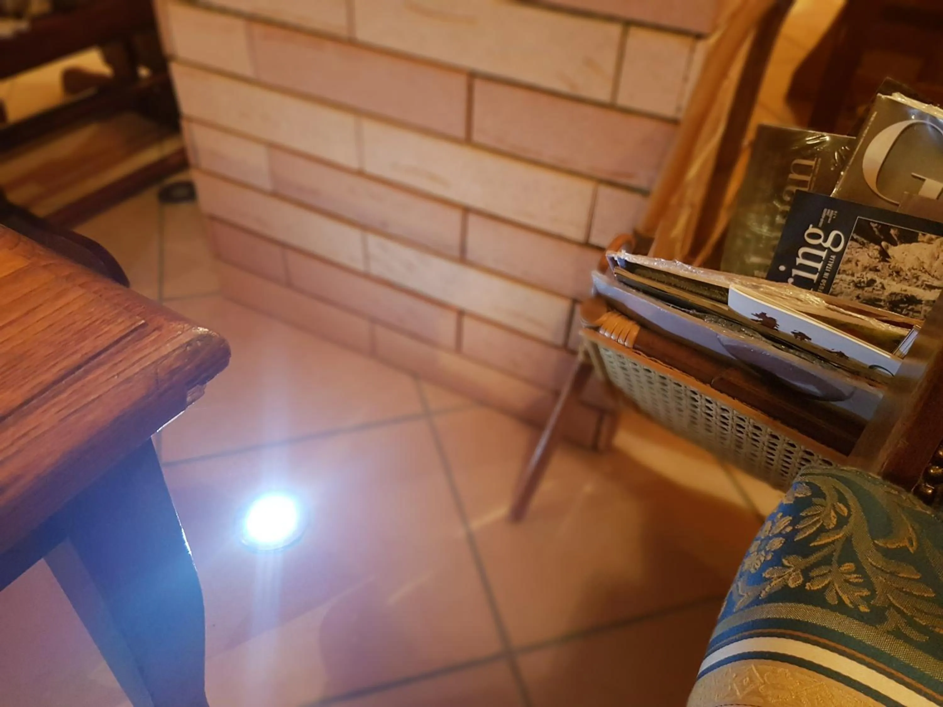 Communal lounge/ TV room in Le Chalet del Pollino