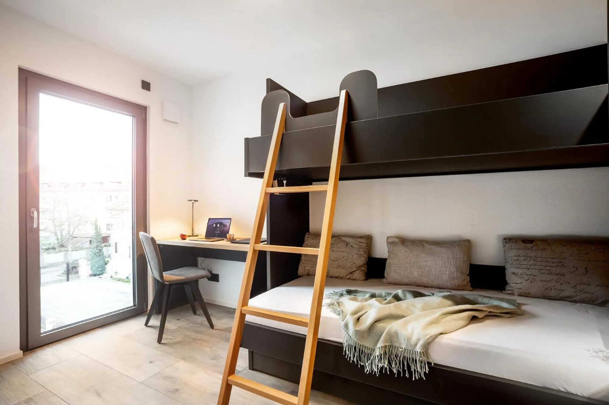 bunk bed, Bed in PRIMERA Apartments & Boardinghouse