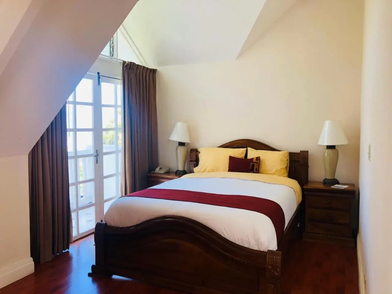 Standard Double Room - single occupancy in Fogo Resort Standard Double Room - single occupancy in Fogo Resort