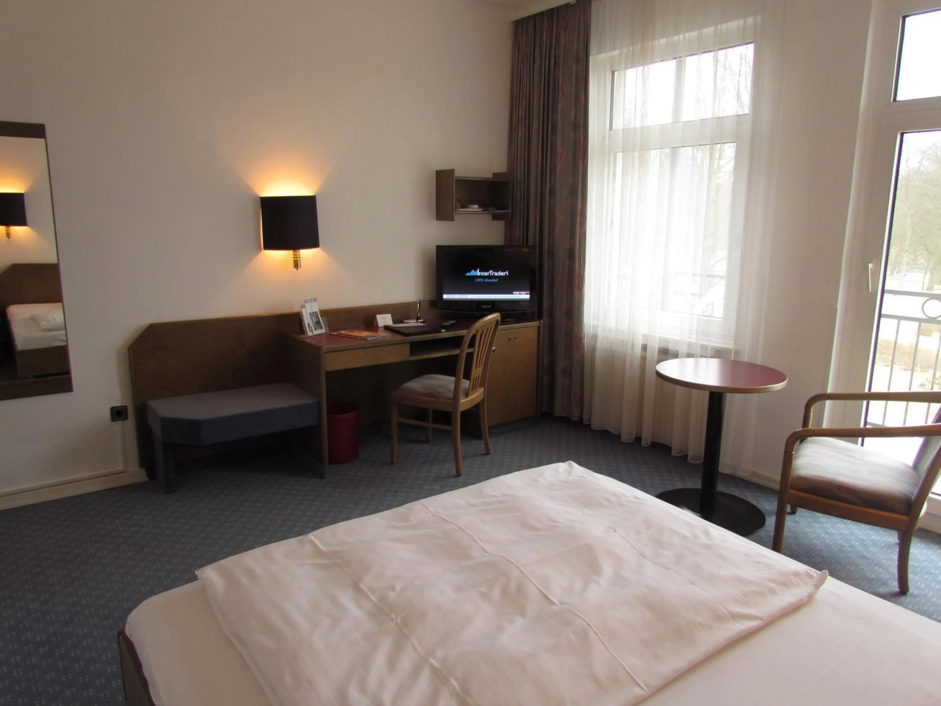 TV and multimedia, Bed in Parkhotel Bad Homburg