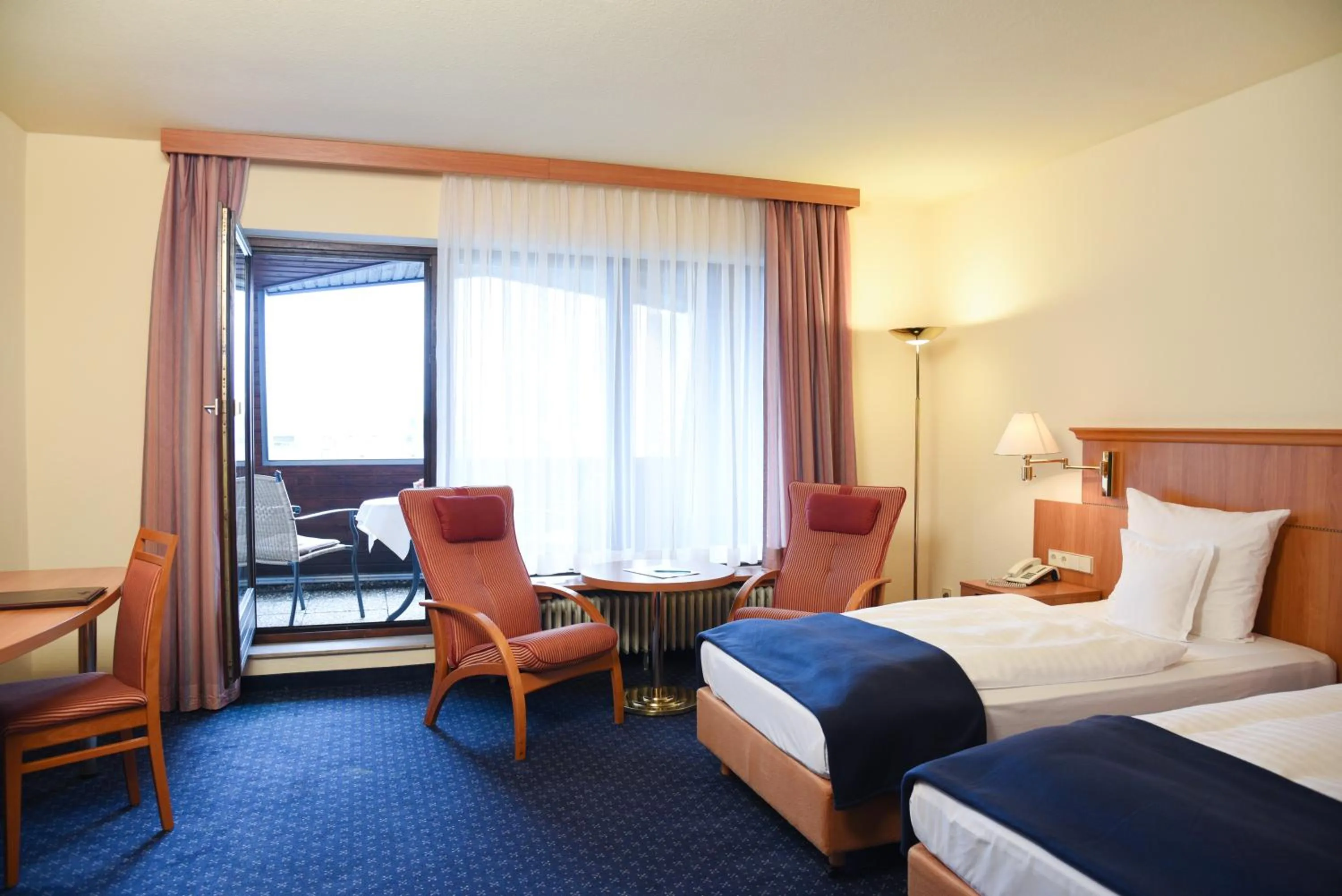 Balcony/Terrace, Bed in Parkhotel Bad Homburg