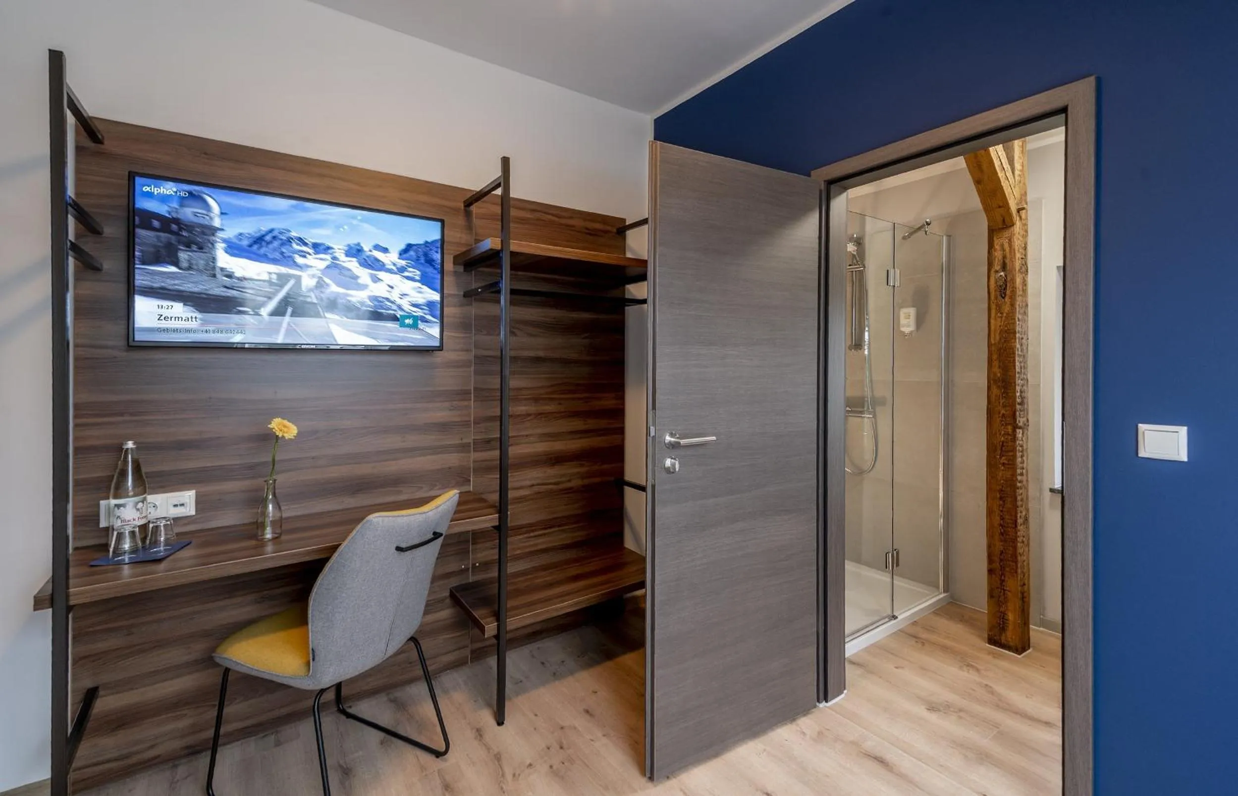 Photo of the whole room in Hotel Zu Freunden