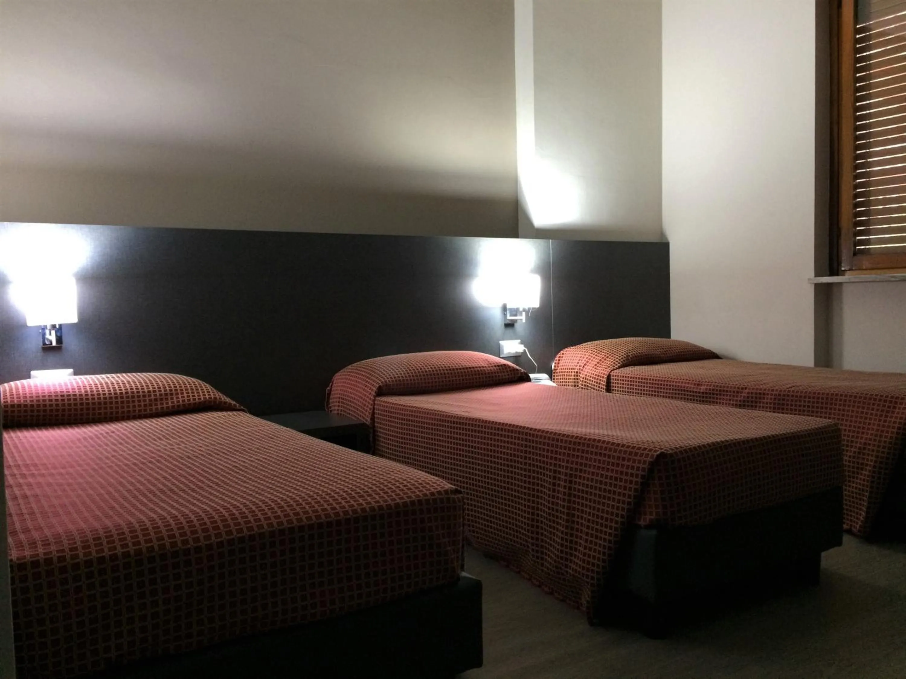 Bedroom, Bed in Twelve Hotel