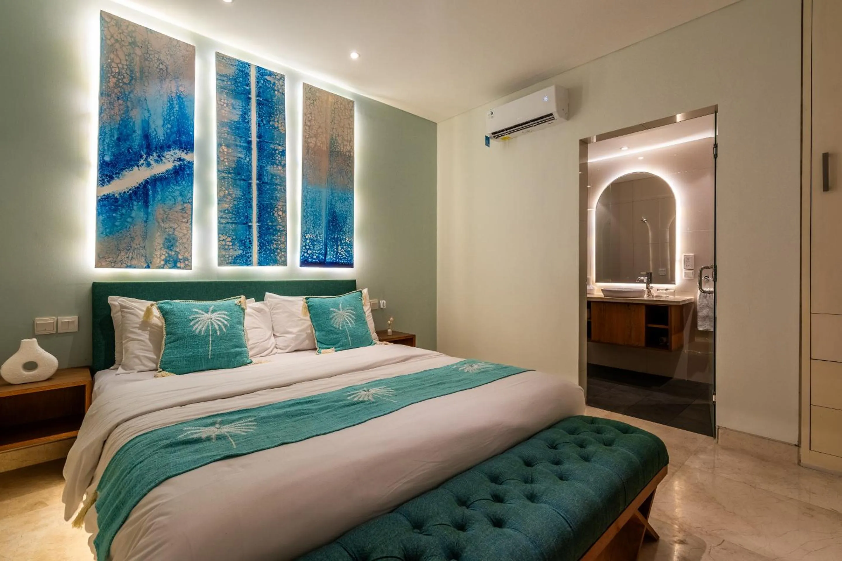 Bed in AQ-VA Hotel & Villas Seminyak