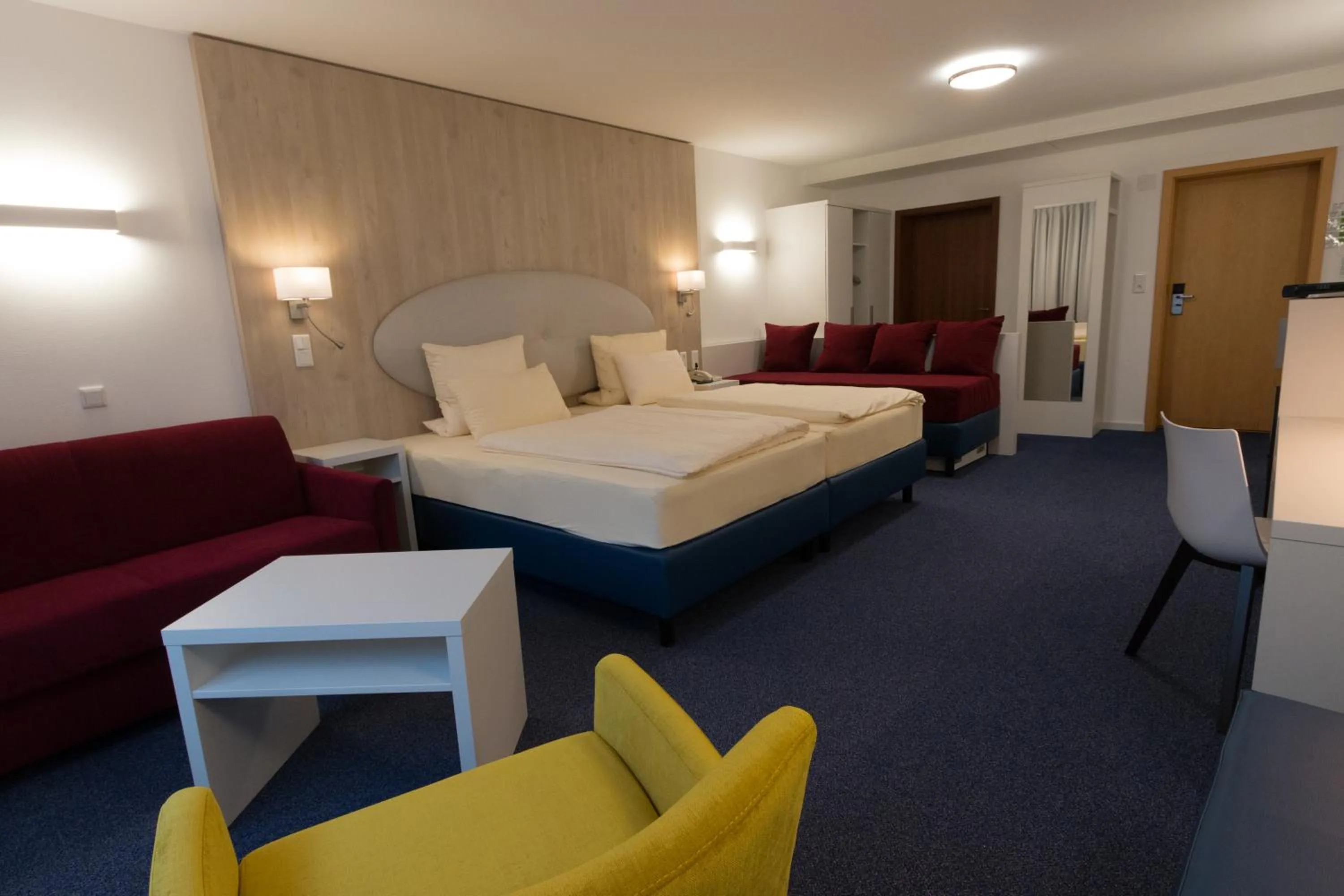 Photo of the whole room, Bed in Hotel Zum Löwen