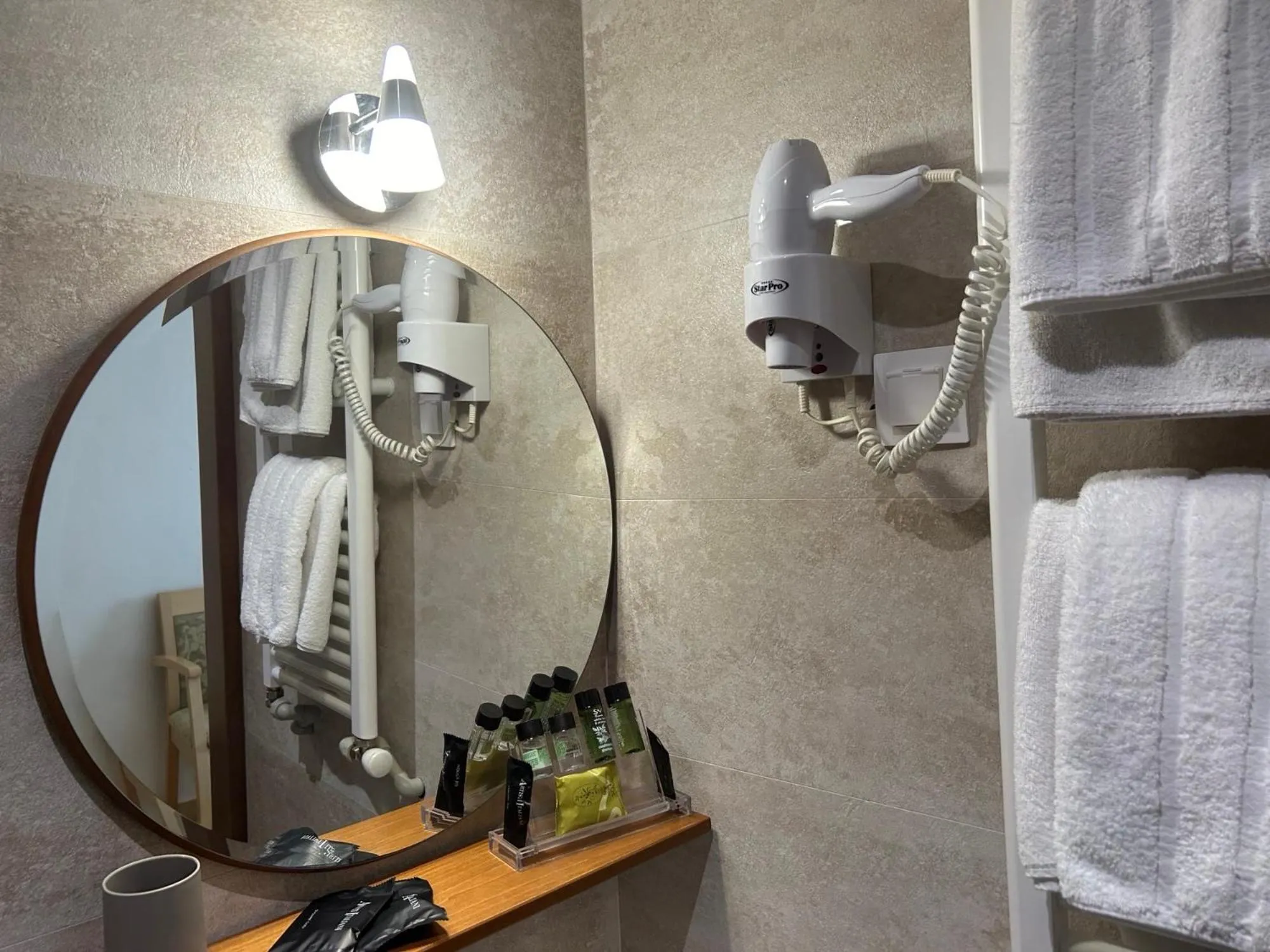 Bathroom in City Gate Hotel Airport Thessaloniki