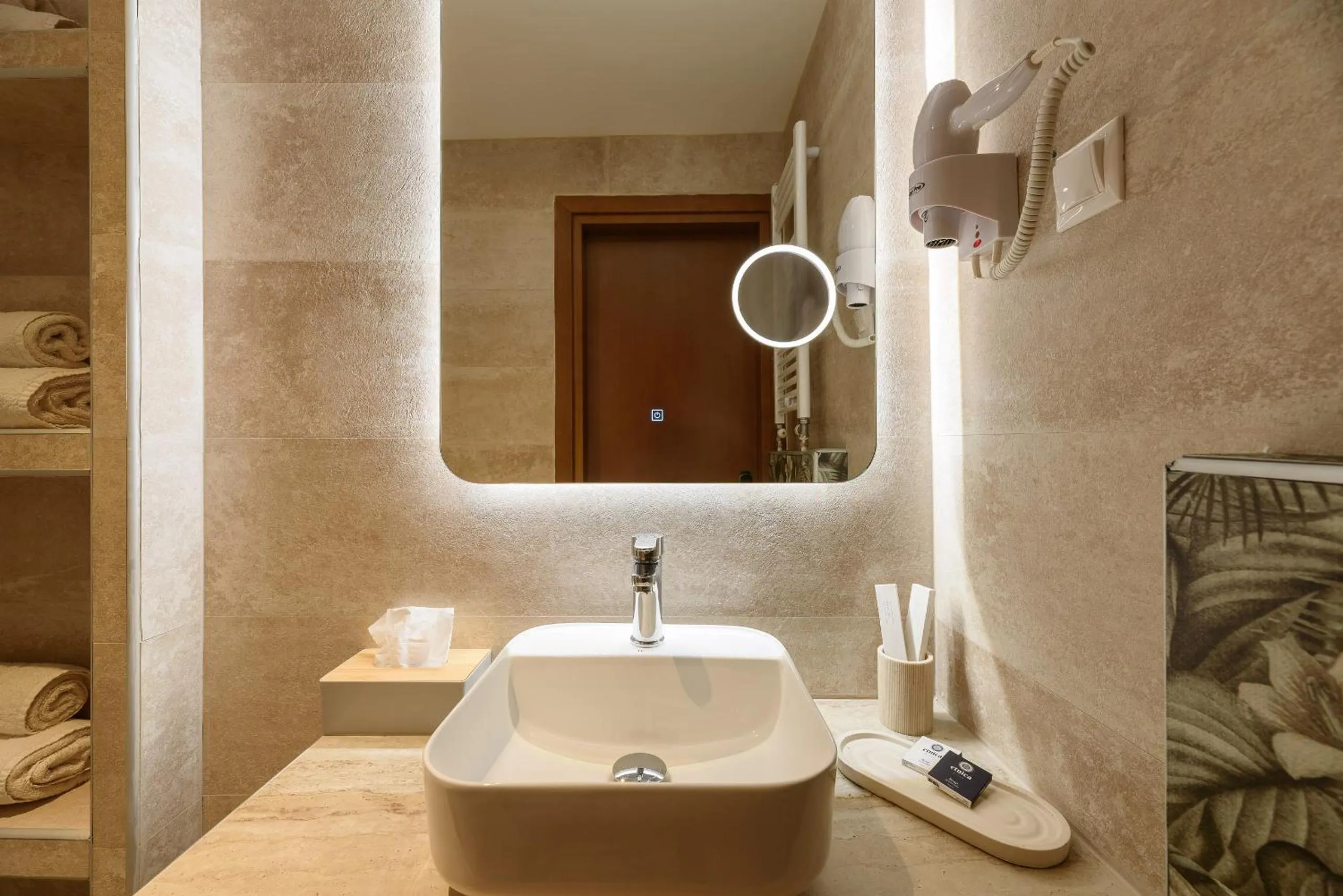 Toilet in City Gate Hotel Airport Thessaloniki